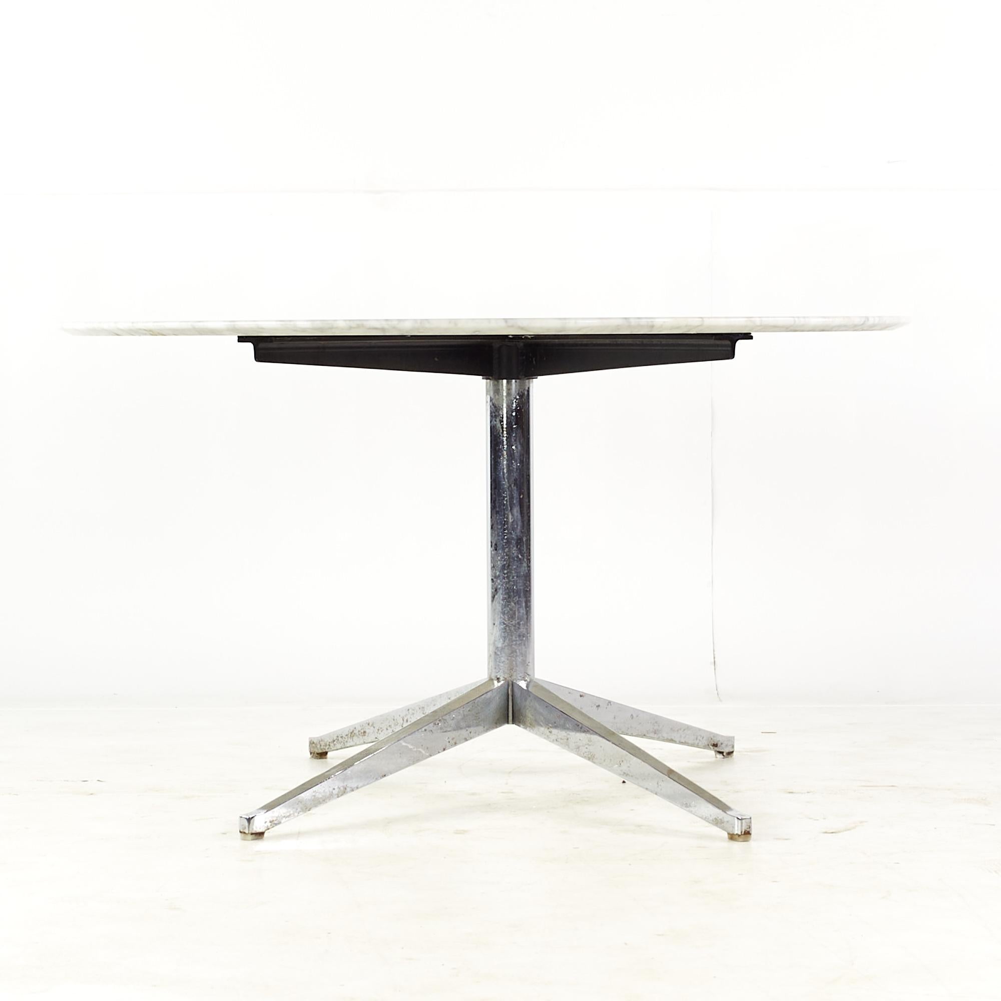 Florence Knoll Style Mid Century White Marble and Chrome Dining Table In Good Condition For Sale In Countryside, IL