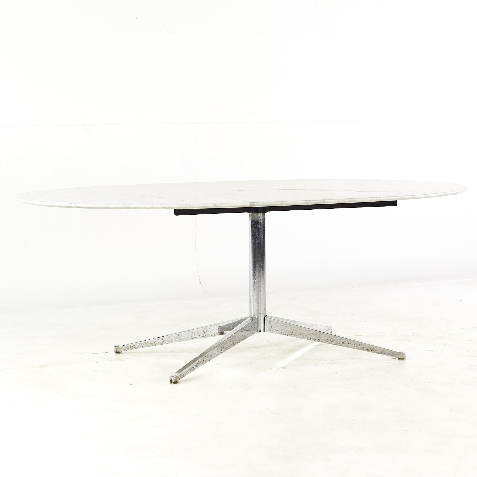 Late 20th Century Florence Knoll Style Mid Century White Marble and Chrome Dining Table For Sale