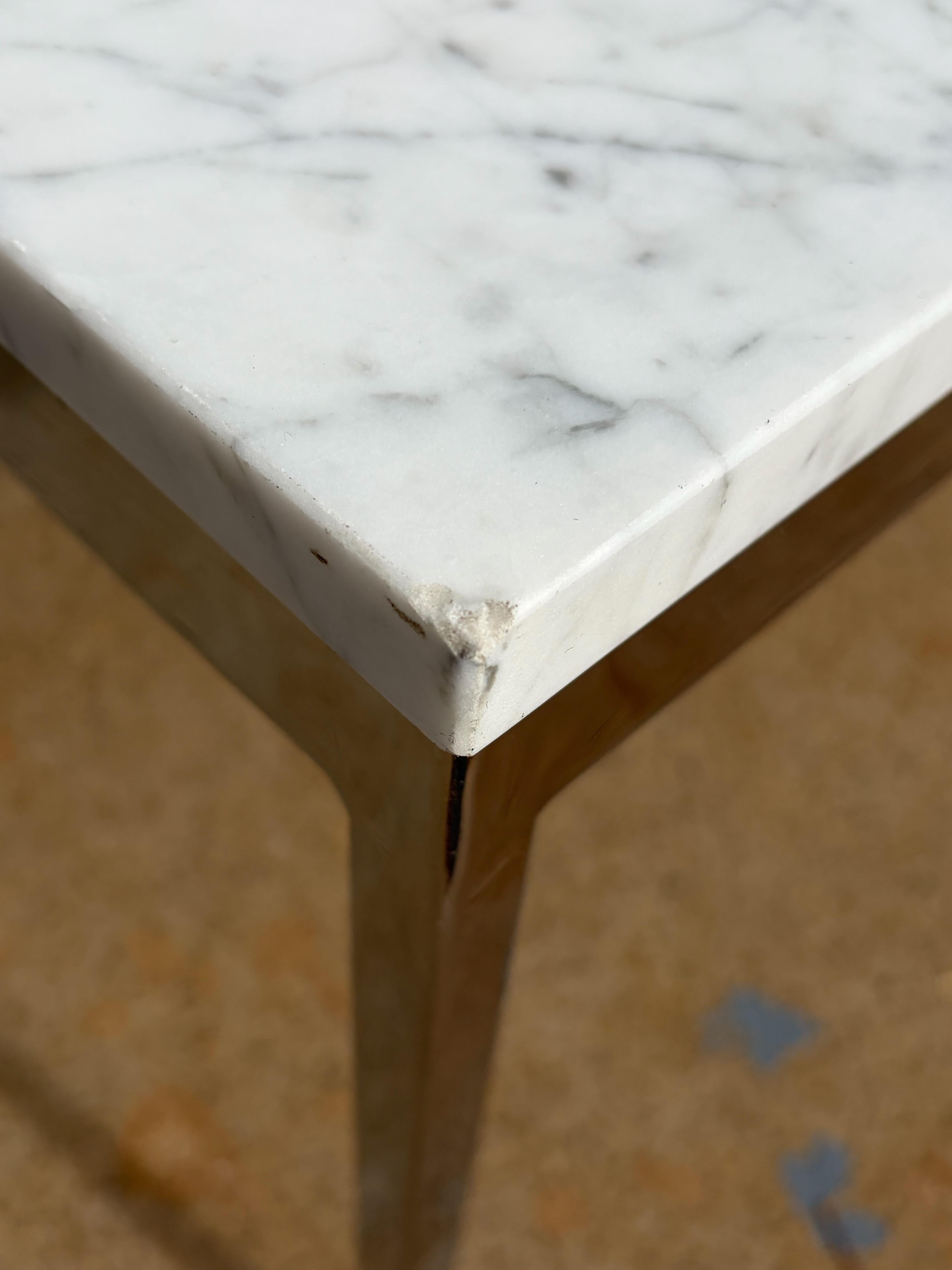 Florence Knoll Style Square Side Table in Carrera Marble and Chrome, Italy For Sale 1