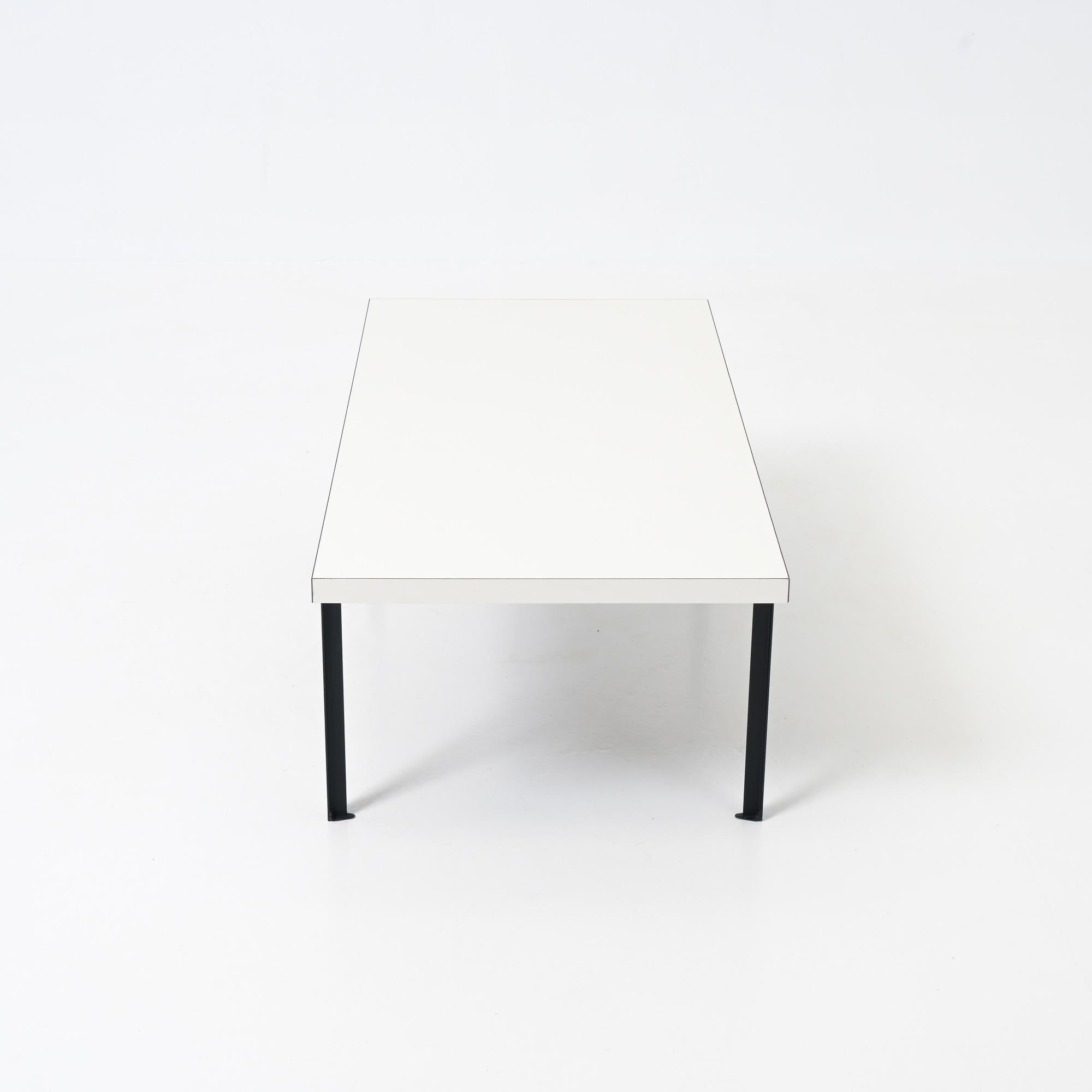Table basse AT&T Florence Knoll en vente 9