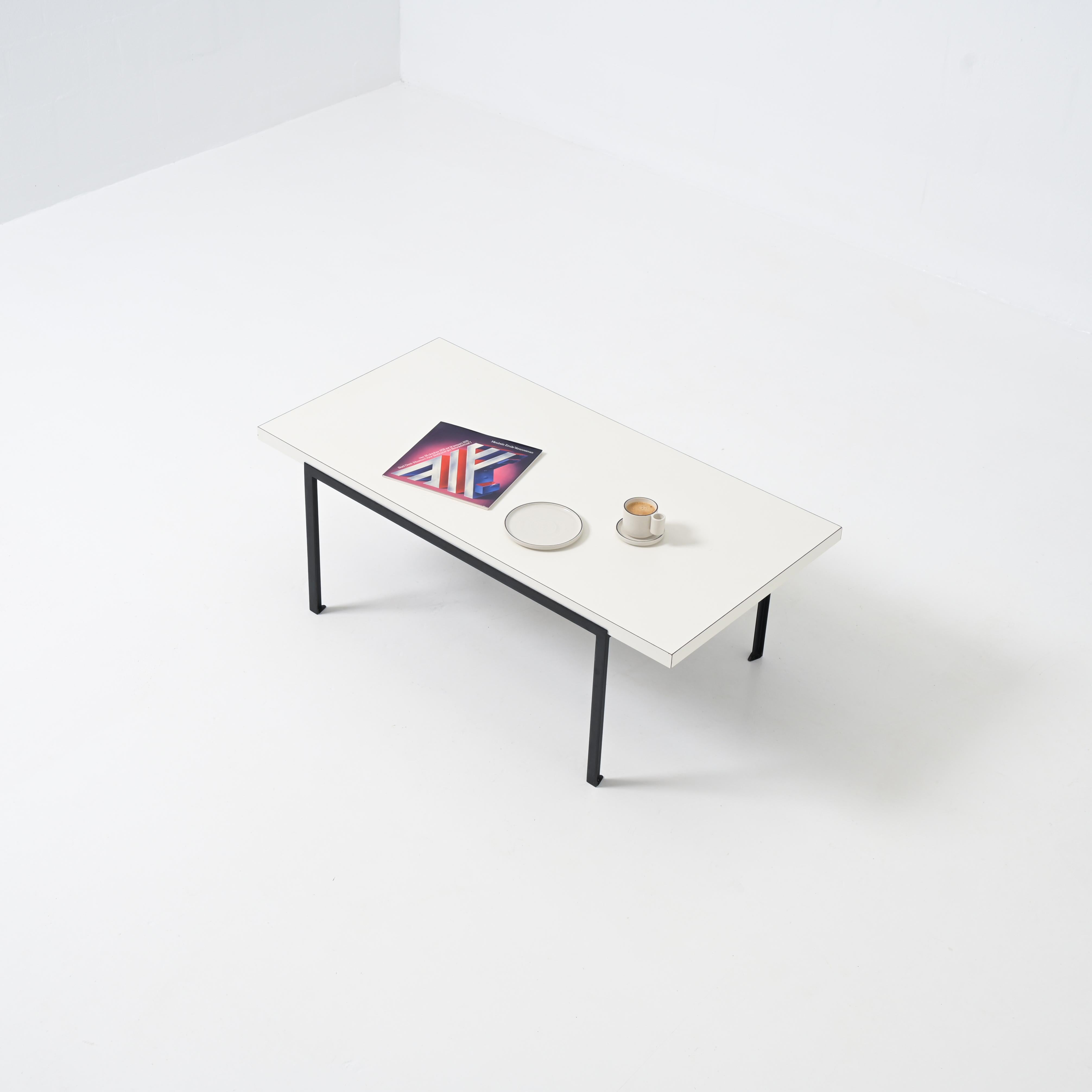 Américain Table basse AT&T Florence Knoll en vente