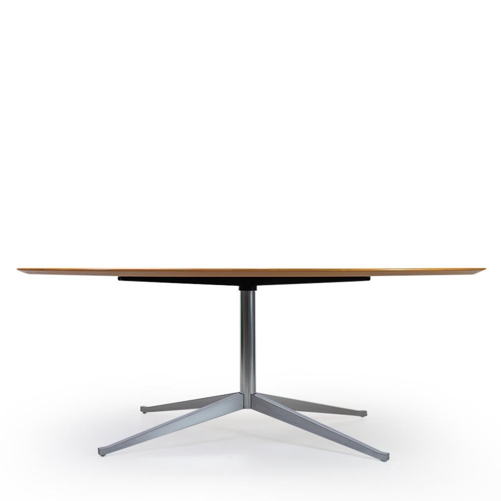 Mid-Century Modern Florence Knoll Table Desk in Oak, Knoll International