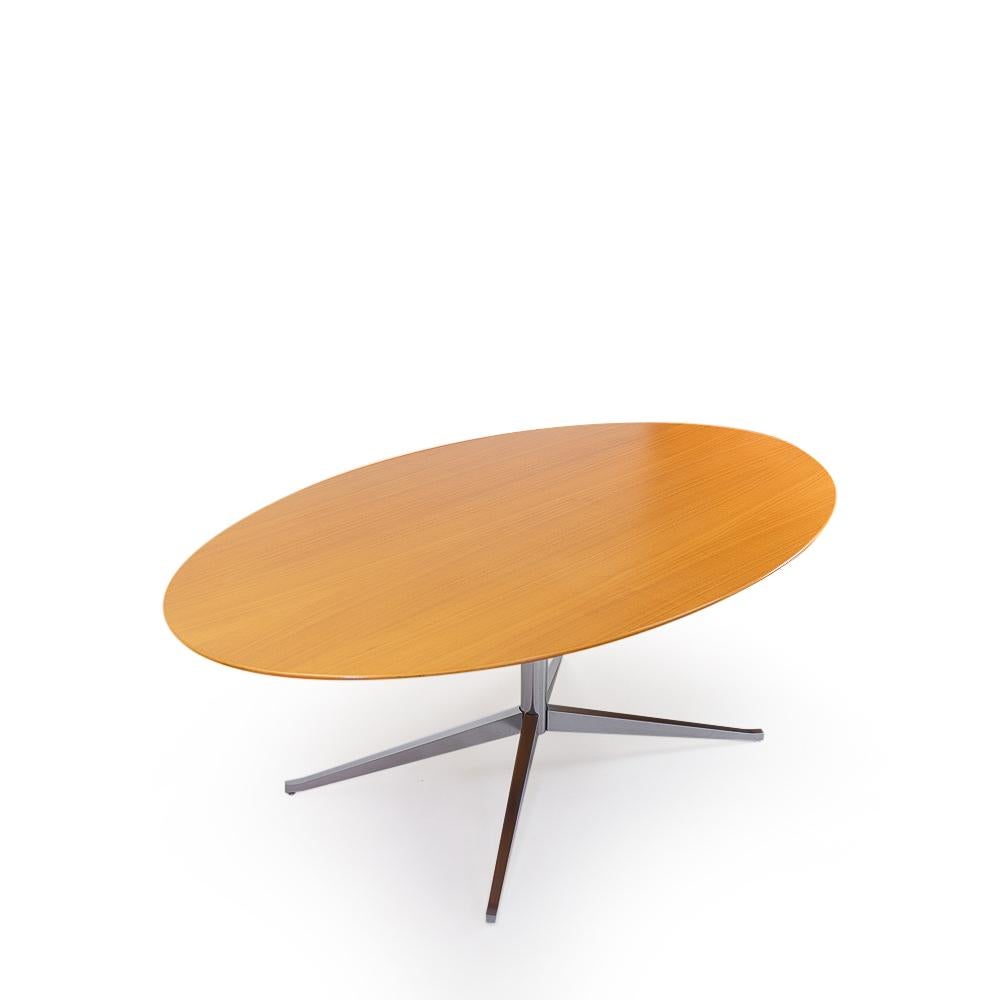 Contemporary Florence Knoll Table Desk in Oak, Knoll International