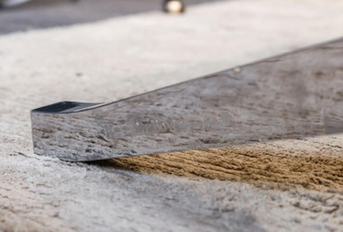 Florence Knoll - TABLE round top ,marble Calacatta oro verde ,chrome-plated base

Diameter:1 mHeight:72 cm

Drilled in the center for electrical wires and covered with a metal piece.

Very beautiful Calacatta Oro Verde marble with green and golden