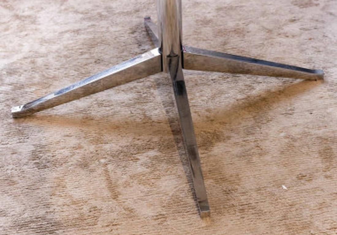 American Florence Knoll - TABLE round top , marble Calacatta oro verde , chrome-plated ba For Sale