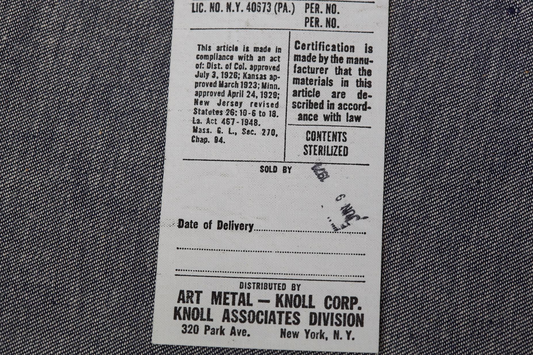 Florence Knoll, getufteter Loungesessel aus hellbraunem Leder mit Knopfleiste, 1970er Jahre im Angebot 7