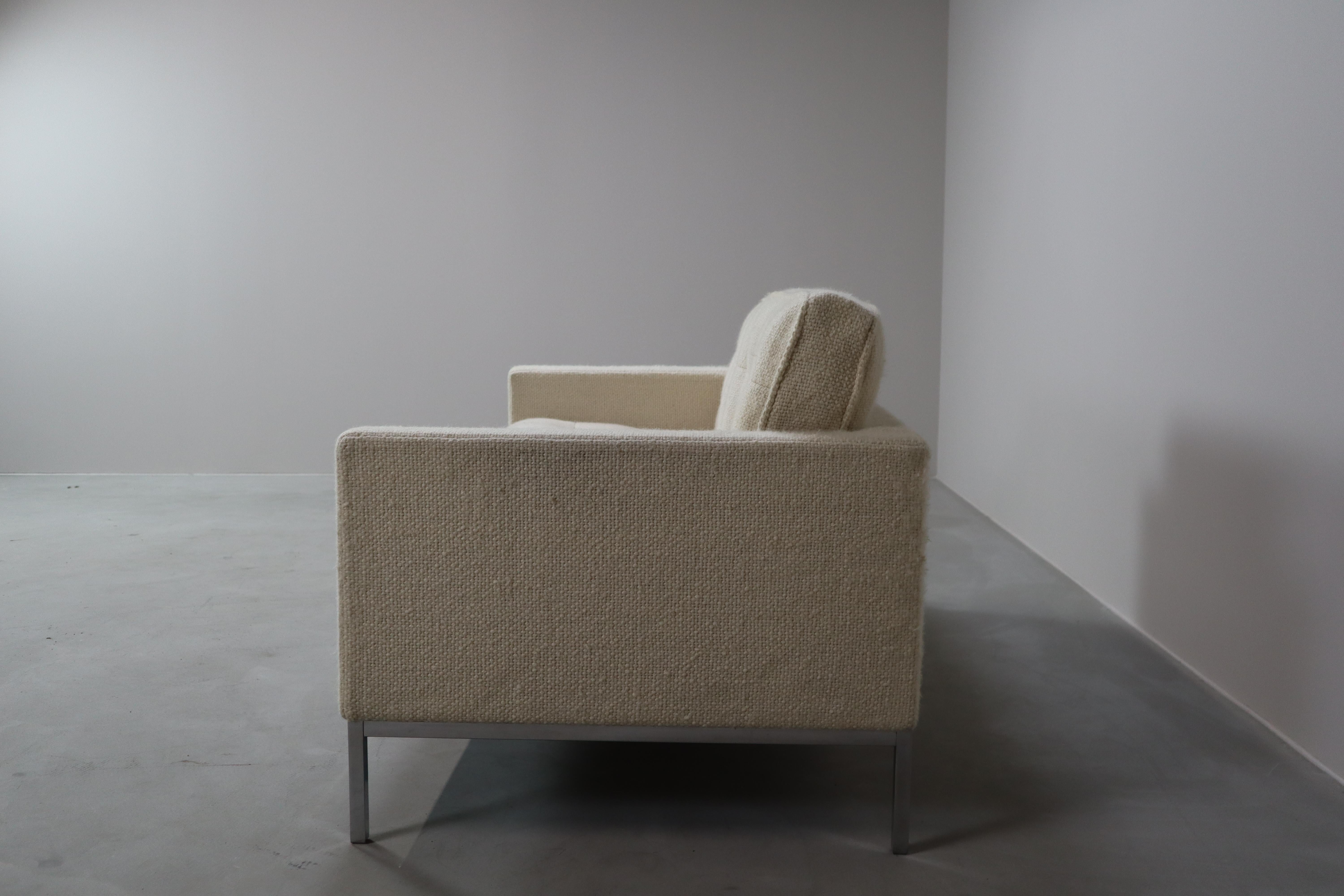 Florence Knoll für Knoll International: Zweisitzer-Sofa mit zwei Sitzern, 1954 im Zustand „Gut“ in Langemark-Poelkapelle, BE