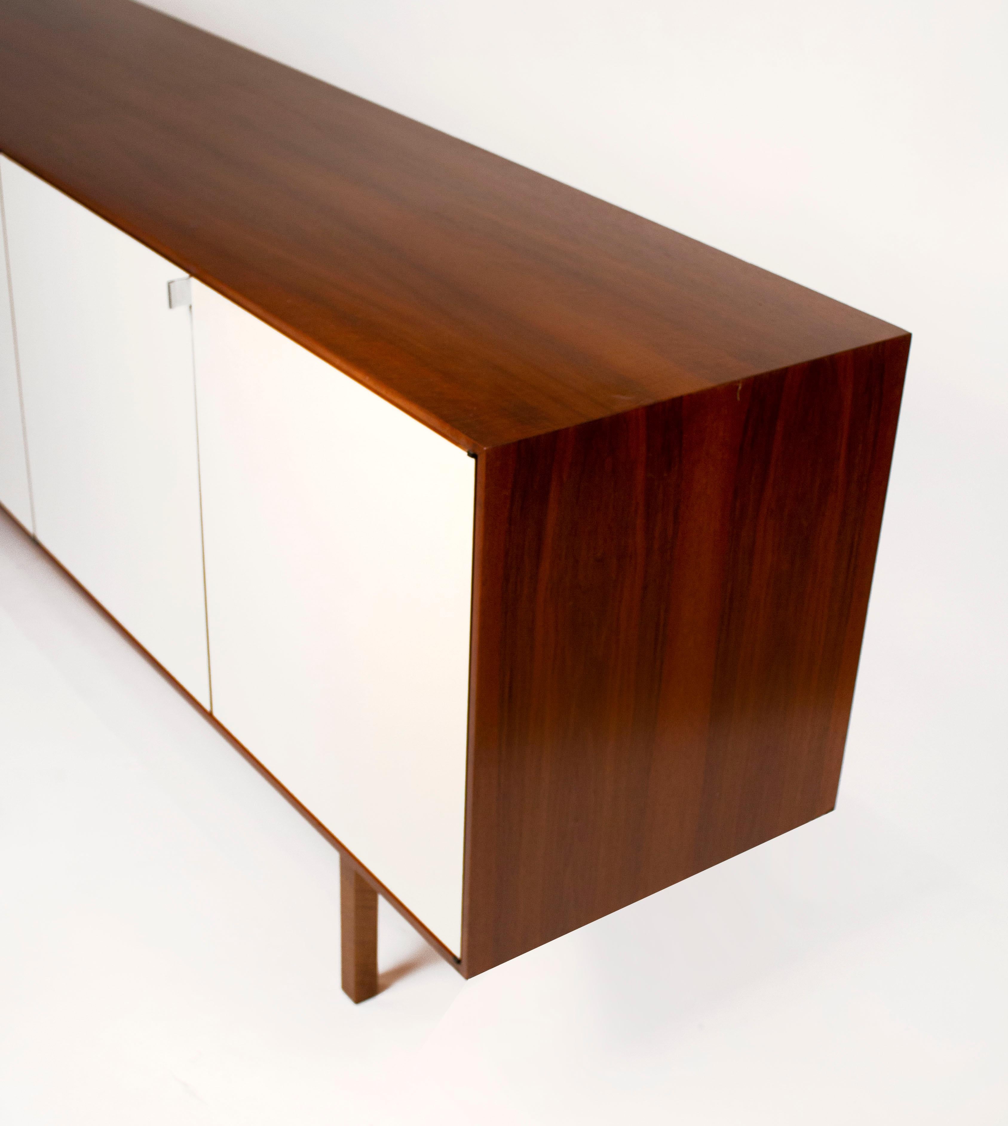Florence Knoll Walnut Cabinet with Maple Interior Model No.541, Germany, 1950s 3