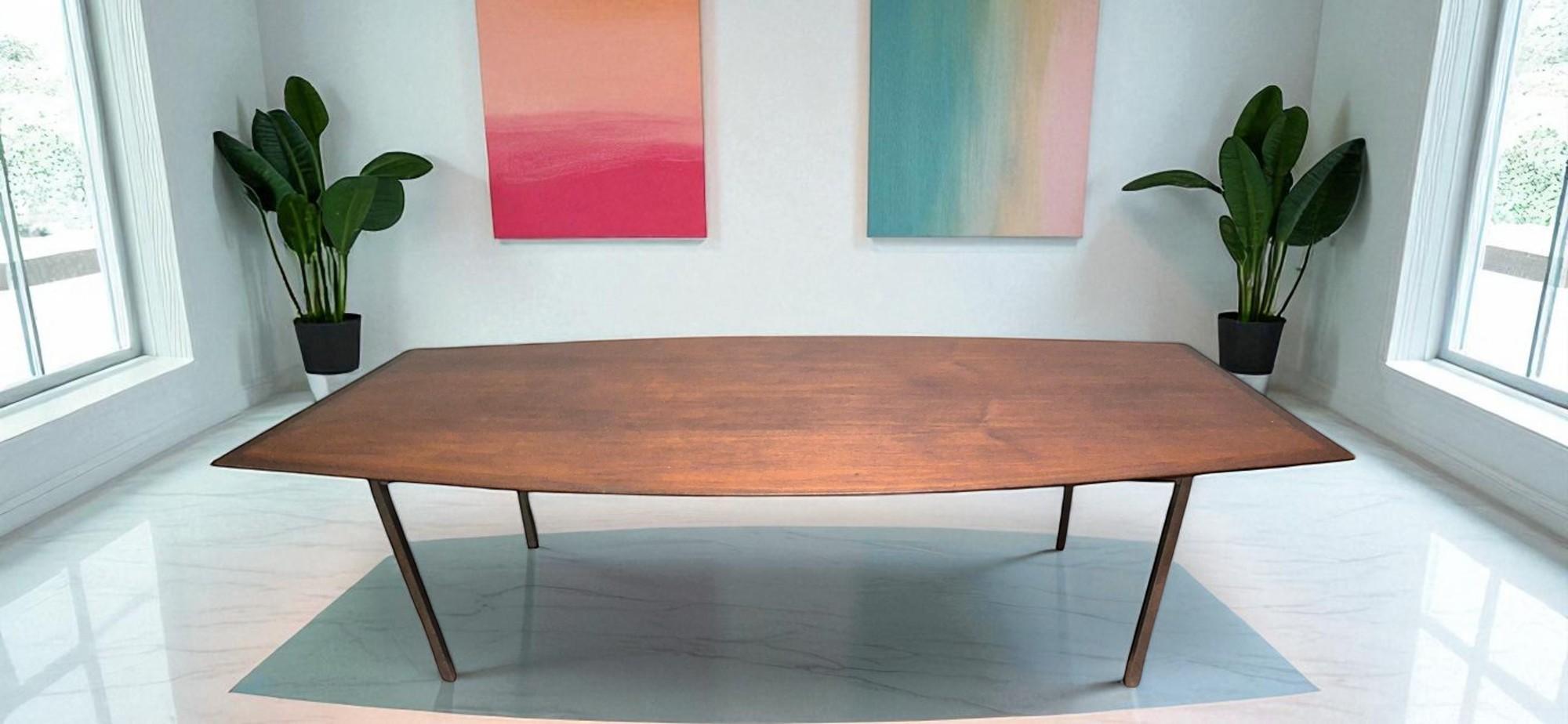 Americano Florence Knoll Tavolo da pranzo in noce e cromo modello 580 per Knoll, 20° secolo in vendita