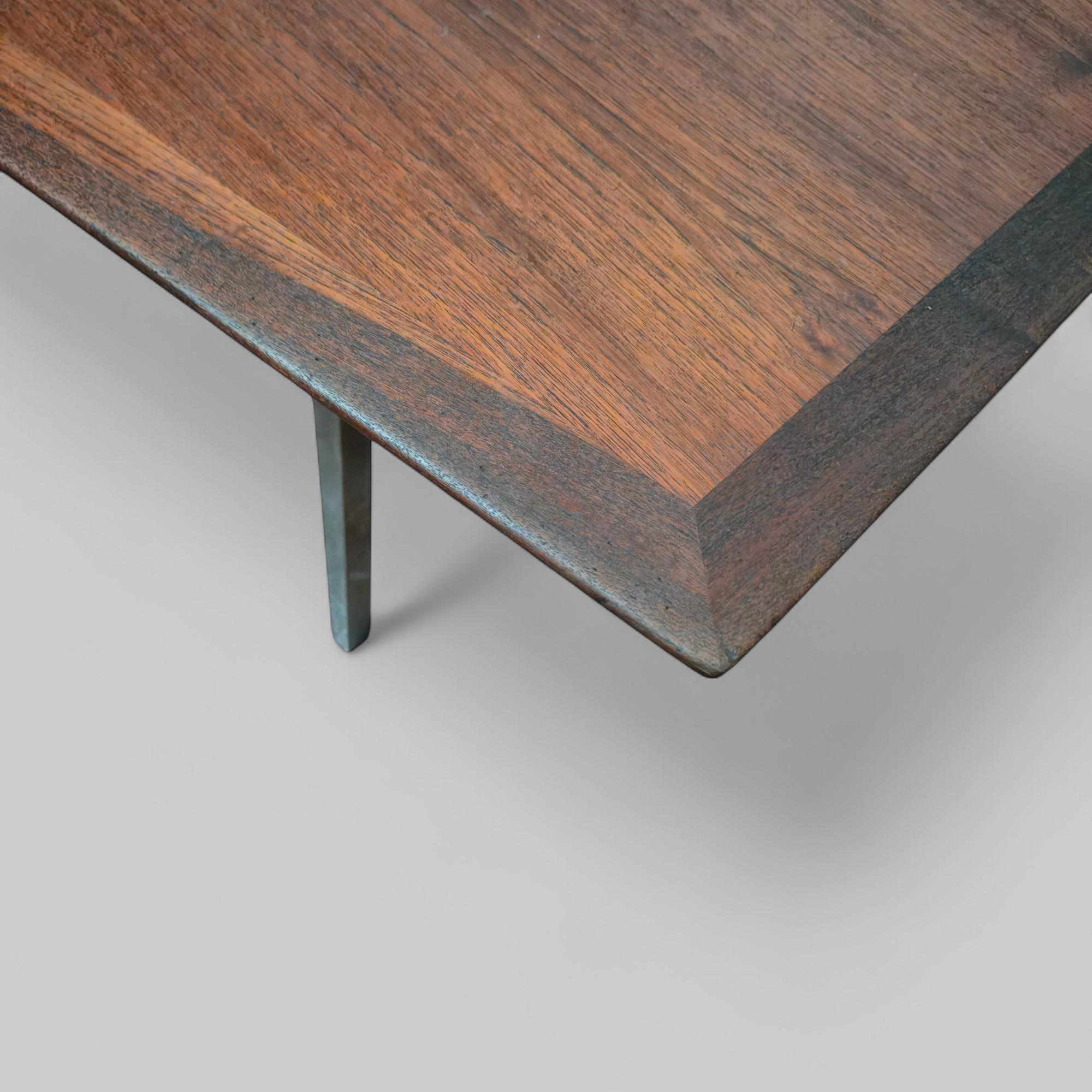 Metallo Florence Knoll Tavolo da pranzo in noce e cromo modello 580 per Knoll, 20° secolo in vendita