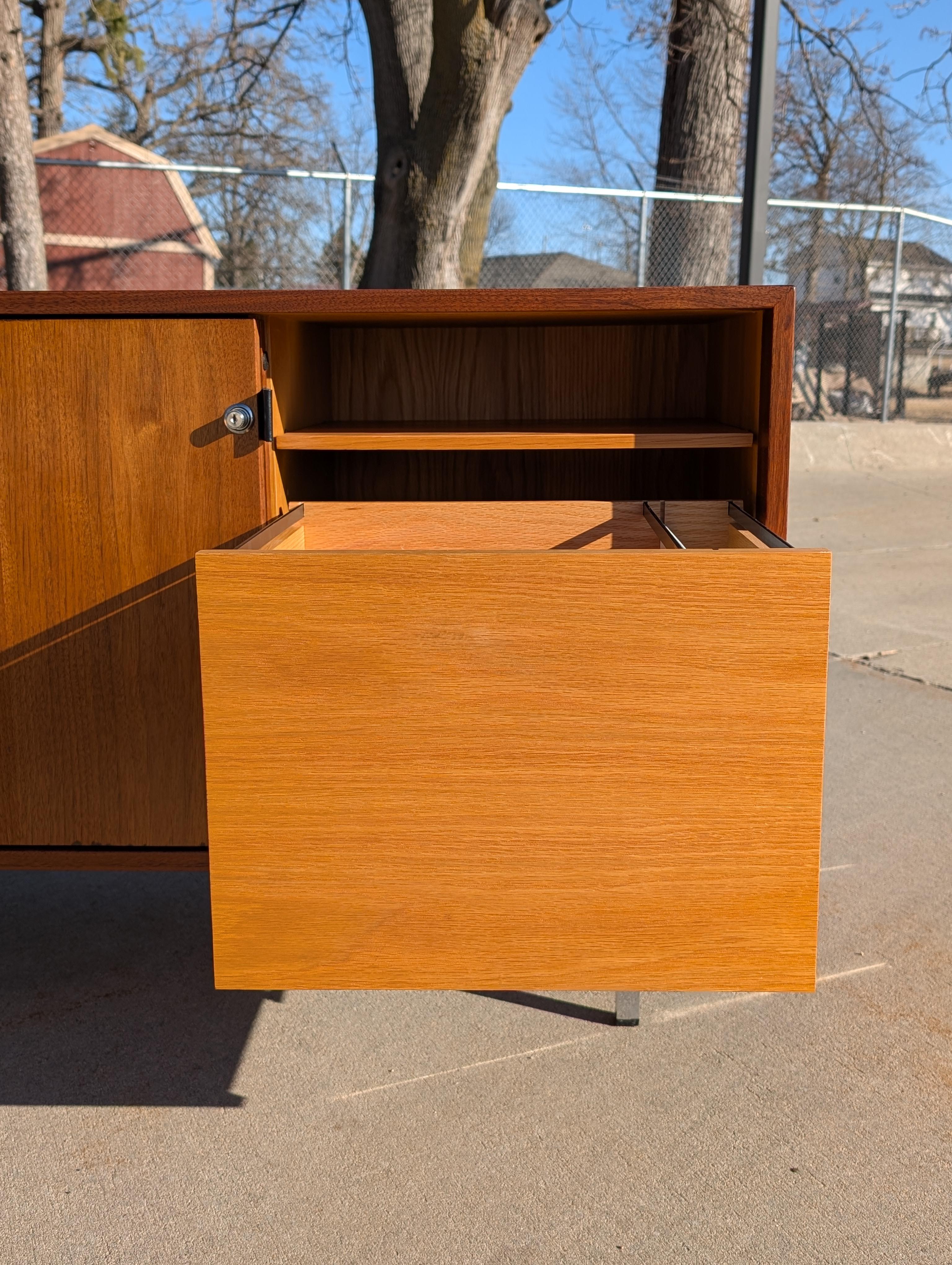 Florence Knoll Walnut Credenza For Sale 4