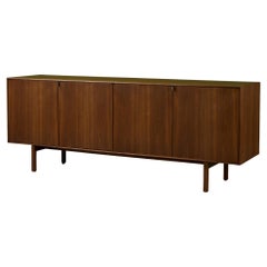 Florence Knoll Credenza de nogal