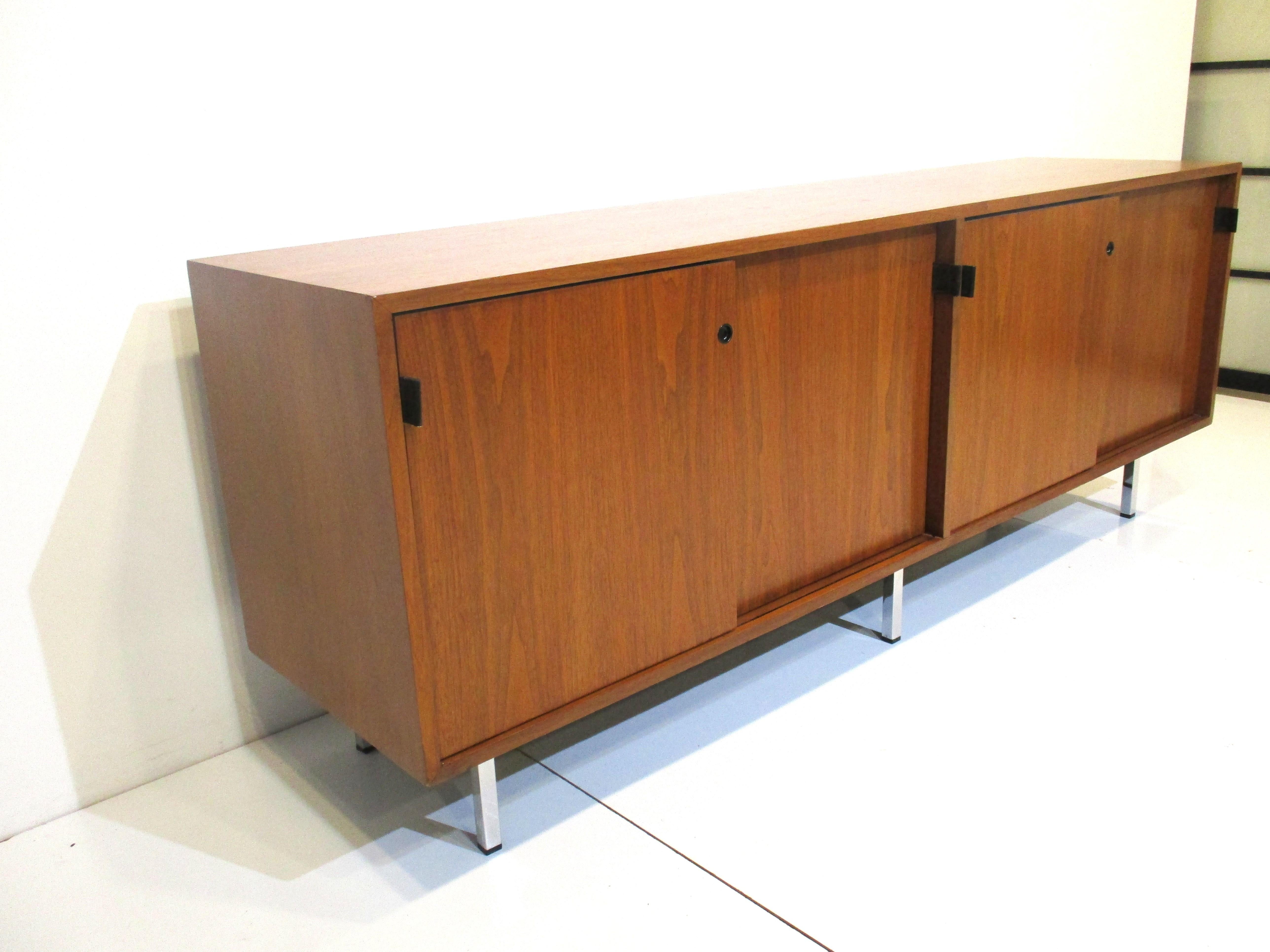 Florence Knoll Walnut Credenza / Sideboard for Knoll 4