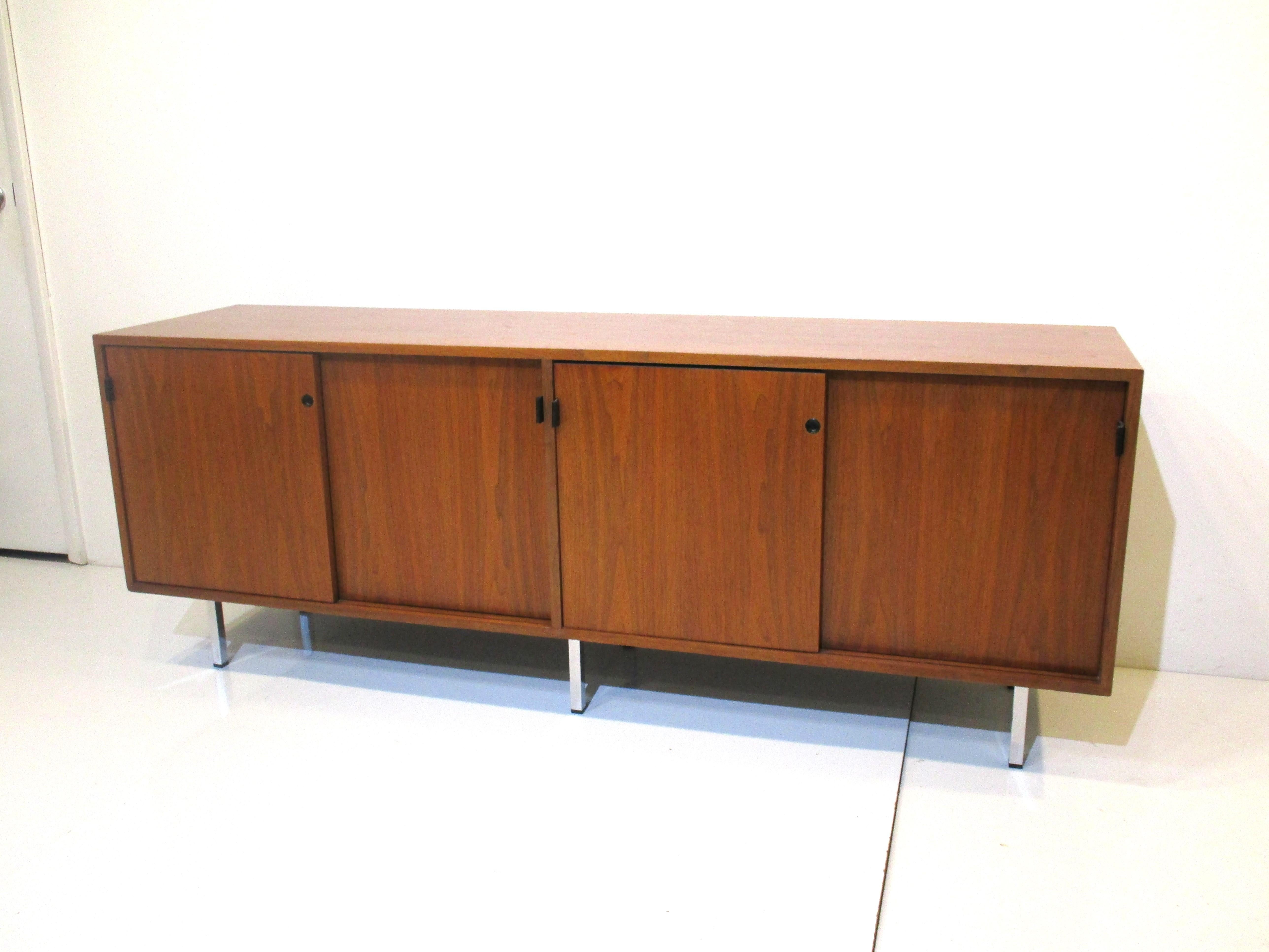 Florence Knoll Walnut Credenza / Sideboard for Knoll 10