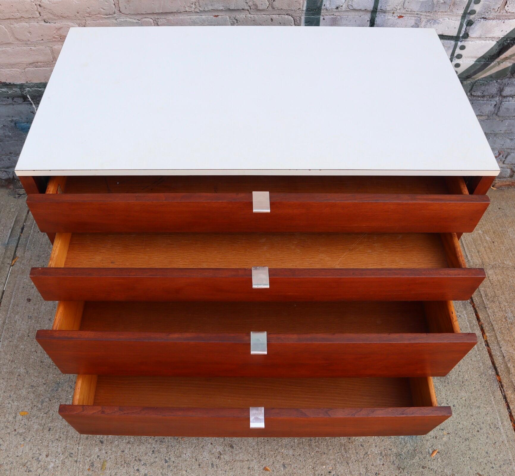 Florence Knoll Walnut Dresser In Good Condition In Brooklyn, NY