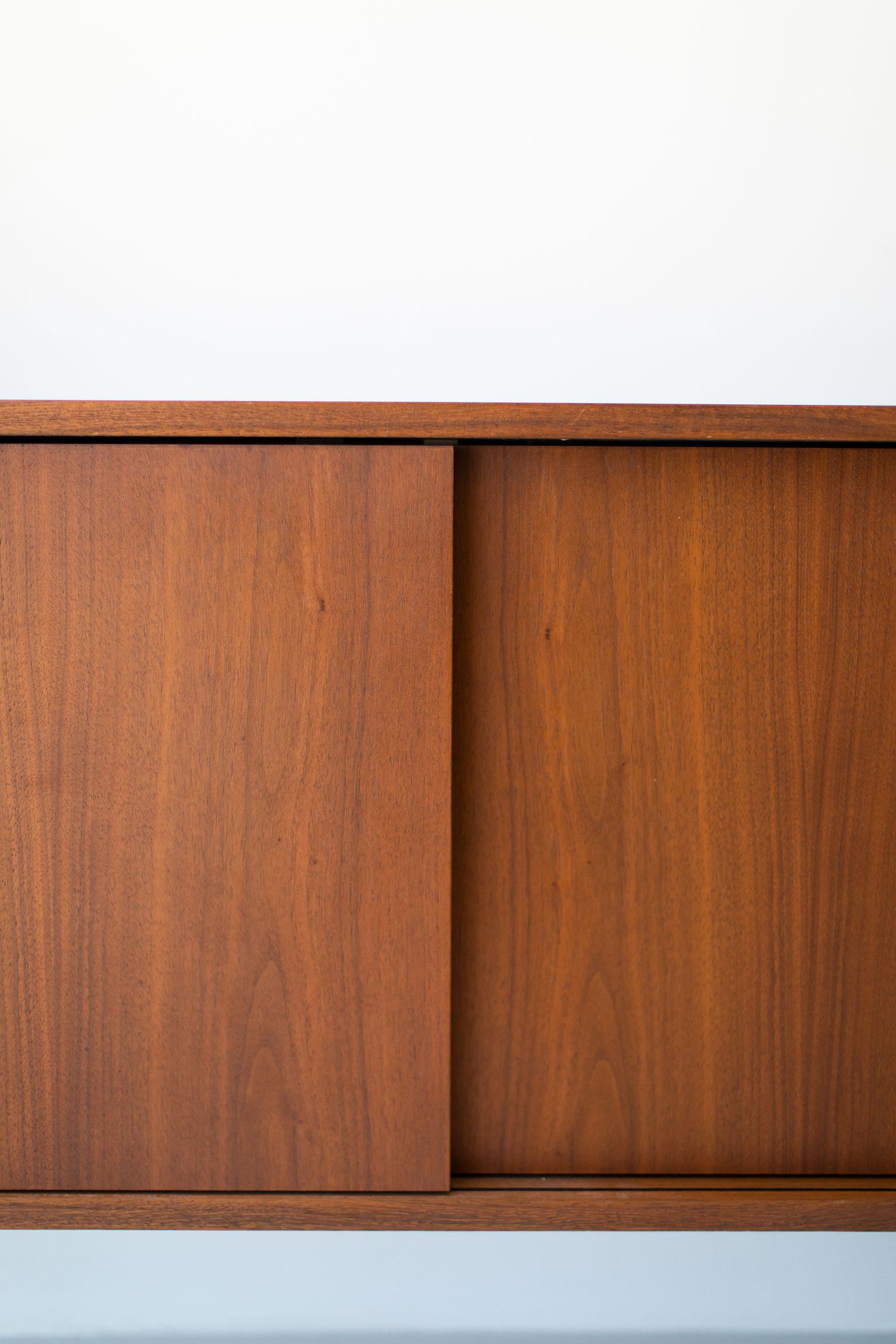 Florence Knoll Walnut Floating Credenza for Knoll Inc. In Good Condition In Oak Harbor, OH