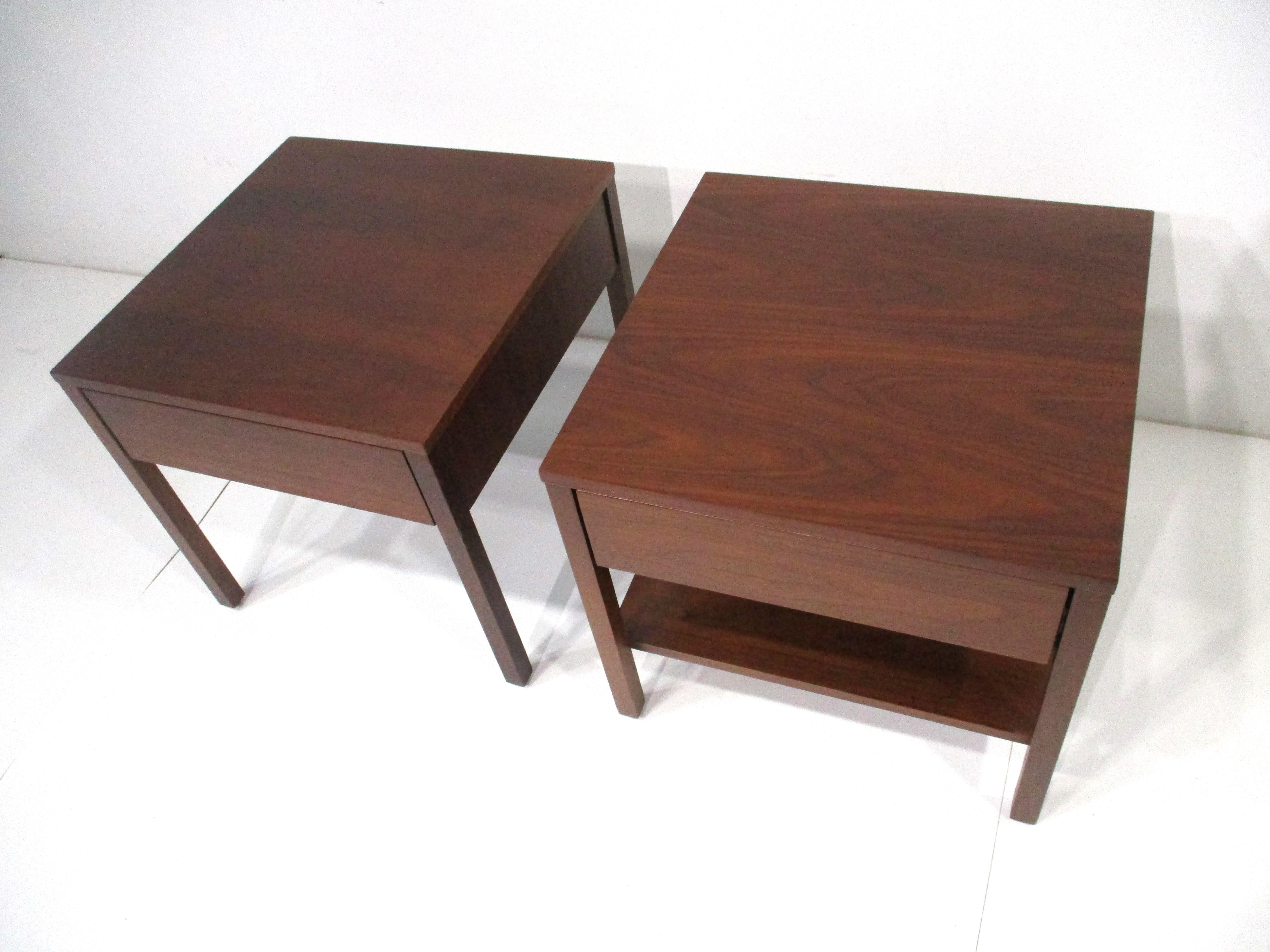 Florence Knoll Walnut Nightstands for Knoll  For Sale 4
