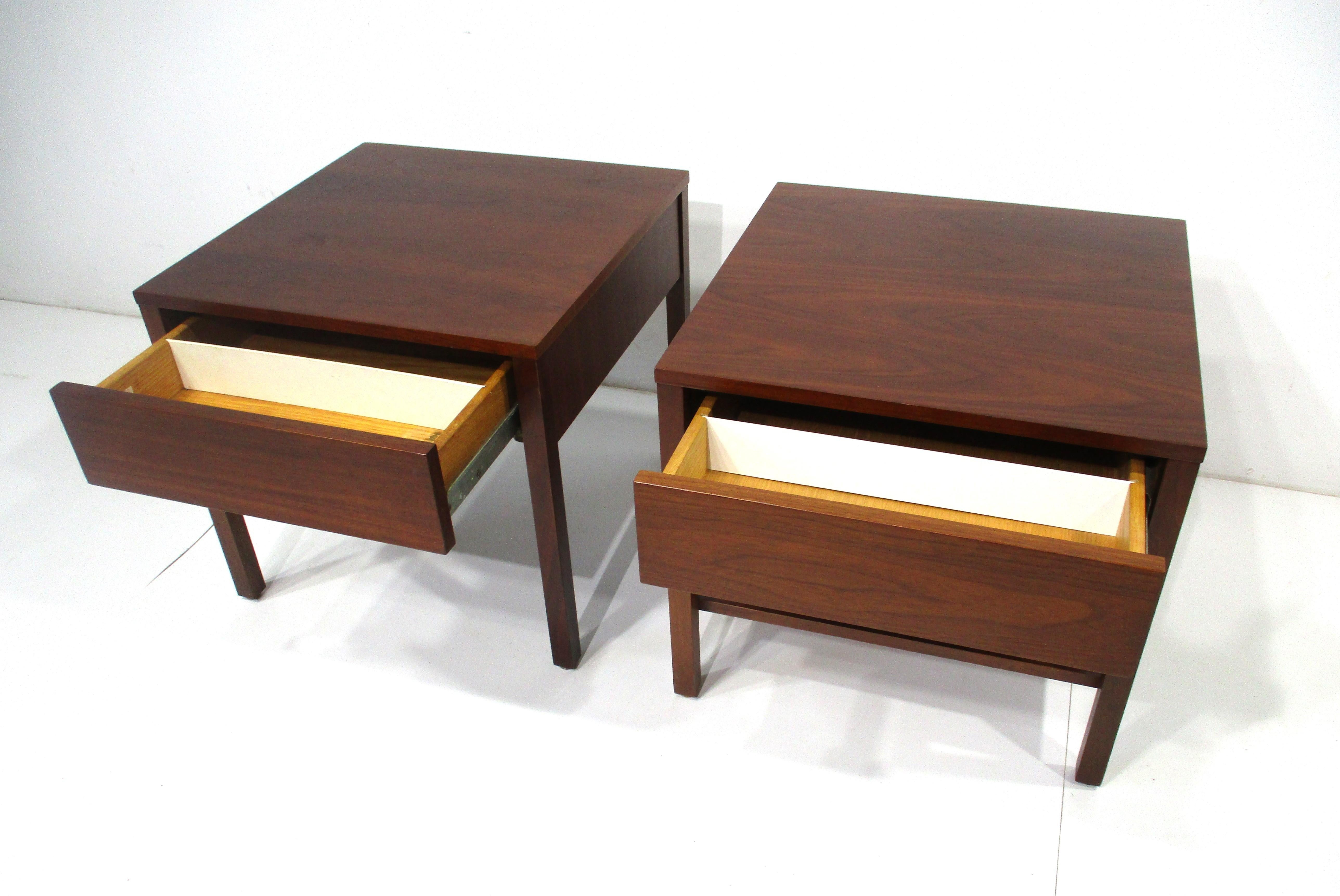 Florence Knoll Walnut Nightstands for Knoll  For Sale 1