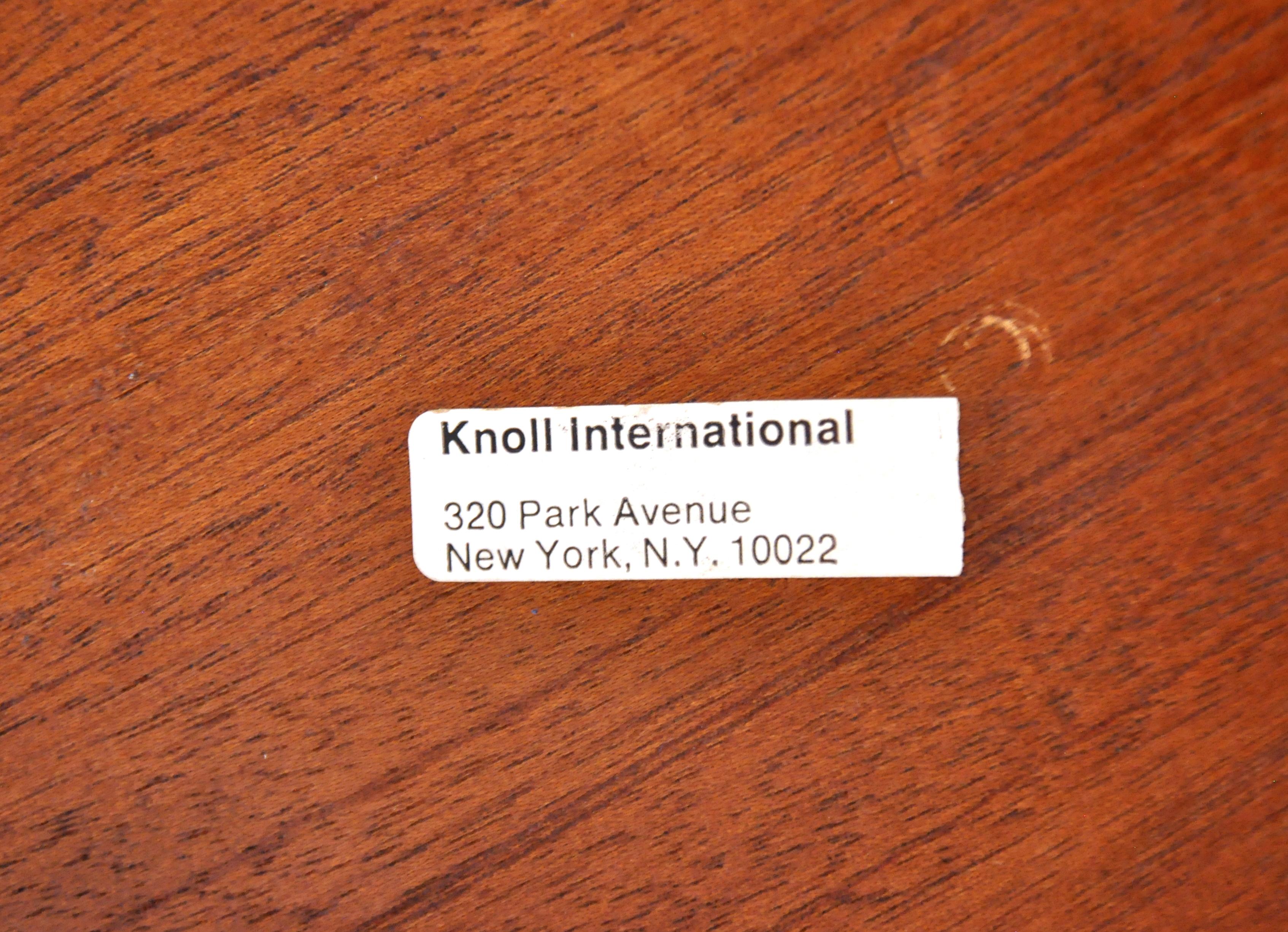 Florence Knoll Walnut Oval Dining Table Desk for Knoll Inc. For Sale 5