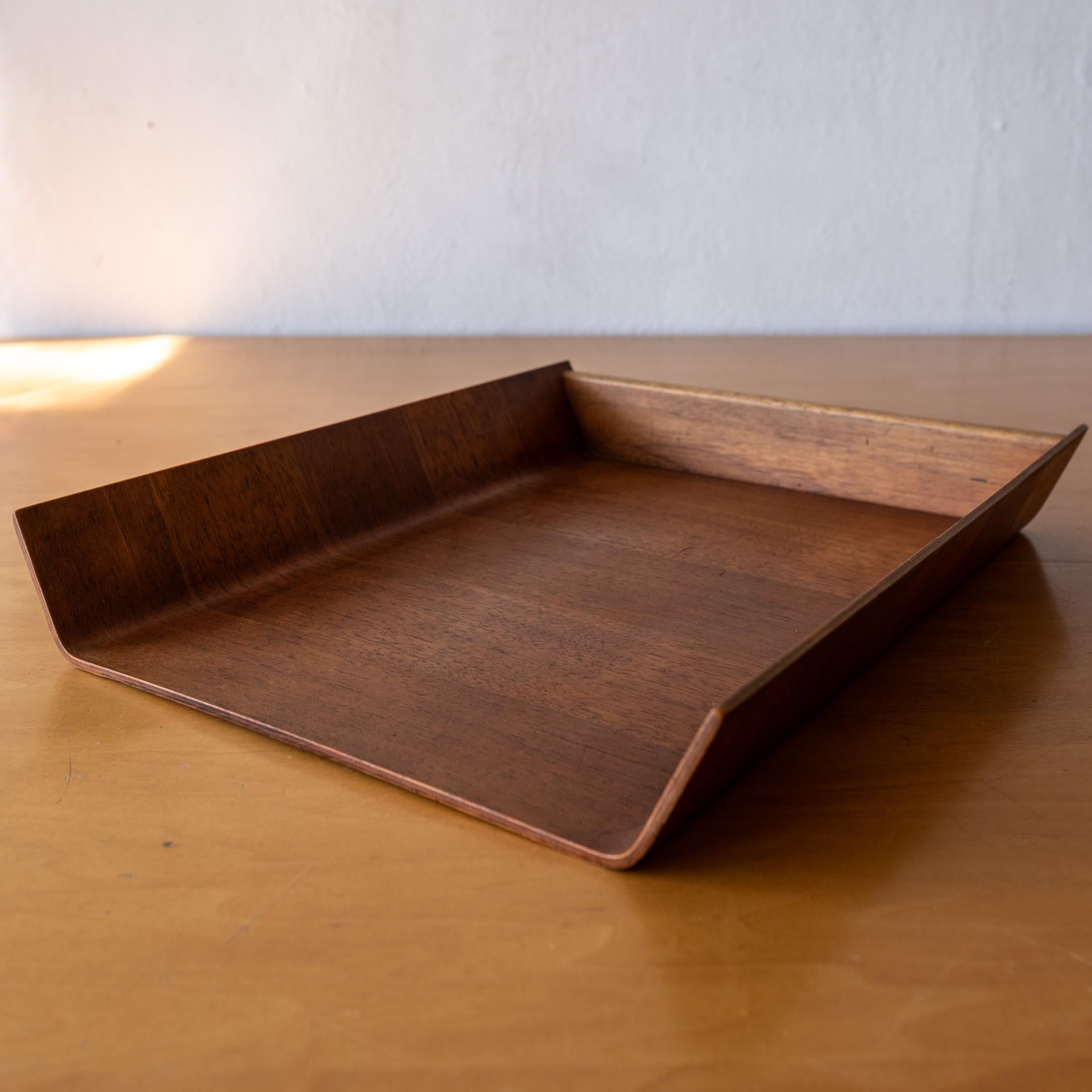 American Florence Knoll Walnut Plywood Letter Tray