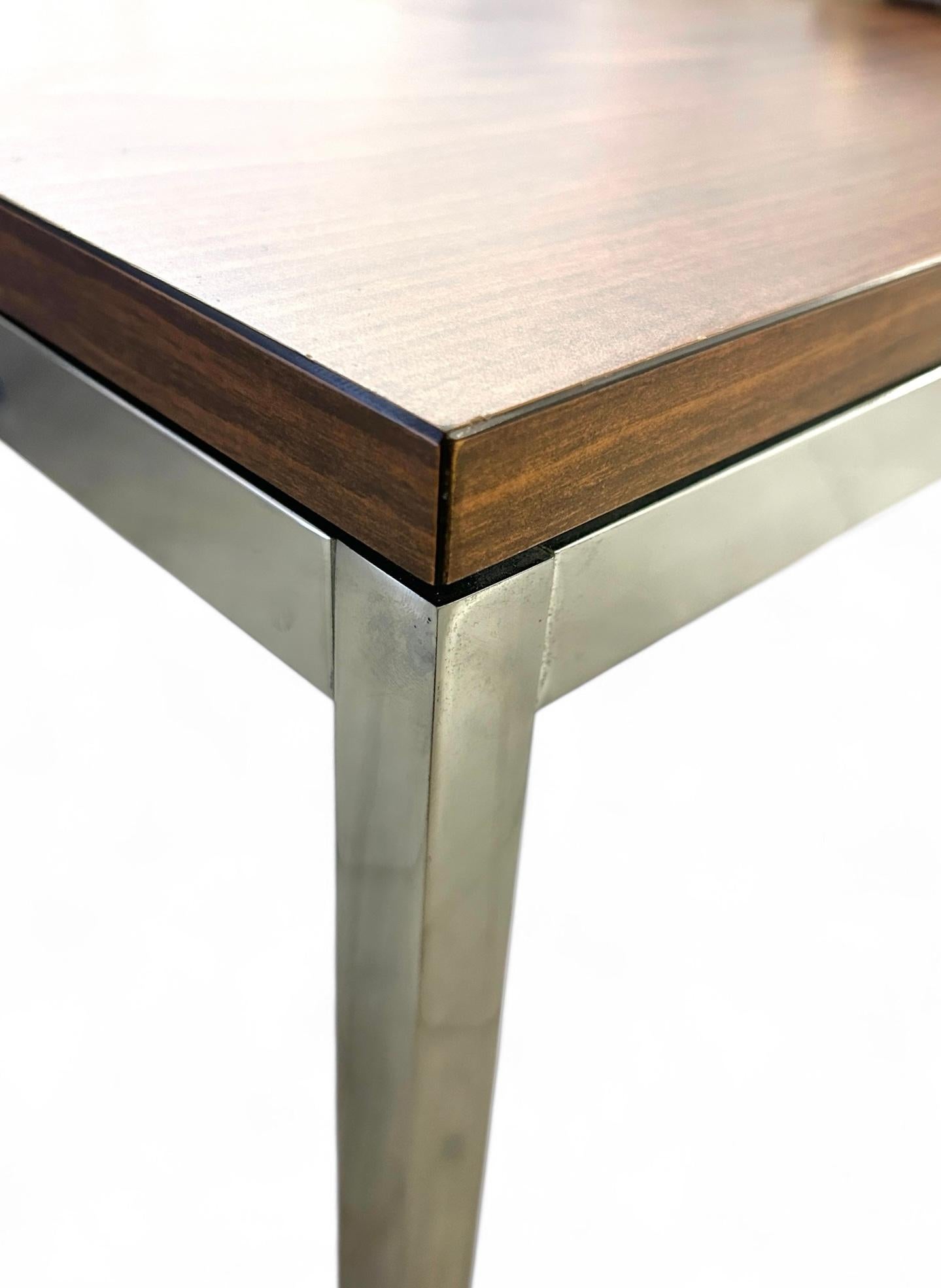 Florence Knoll  Table d'appoint à pieds chromés circa 1950 en vente 3