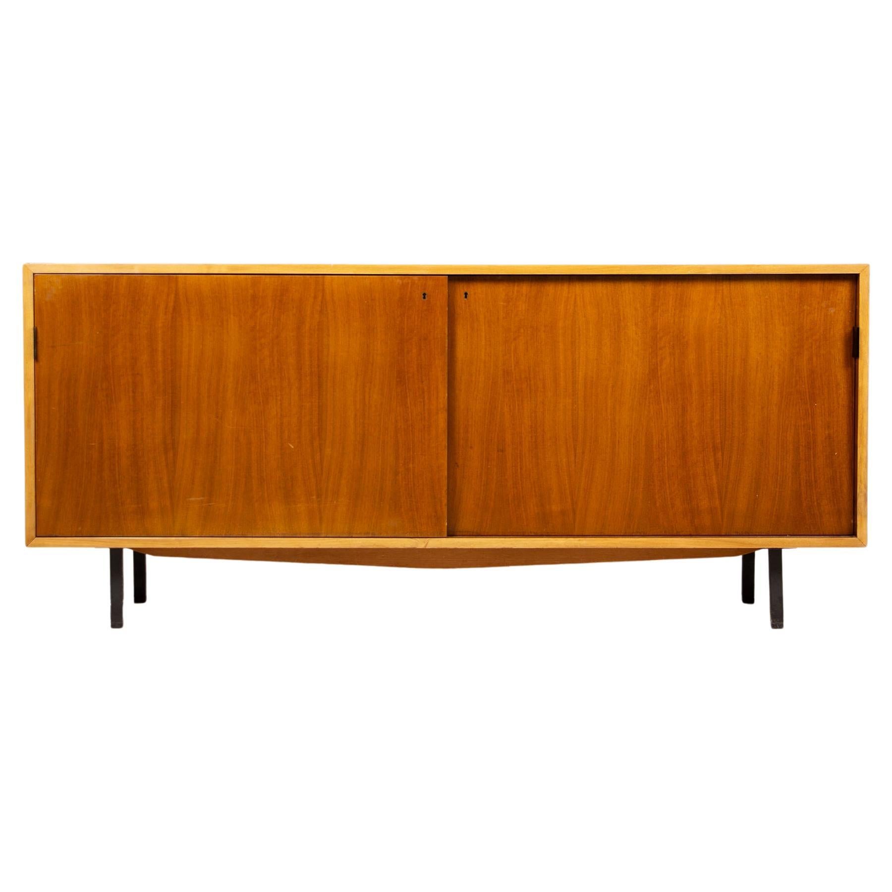 Florence Knoll Sideboard aus Nussbaumholz