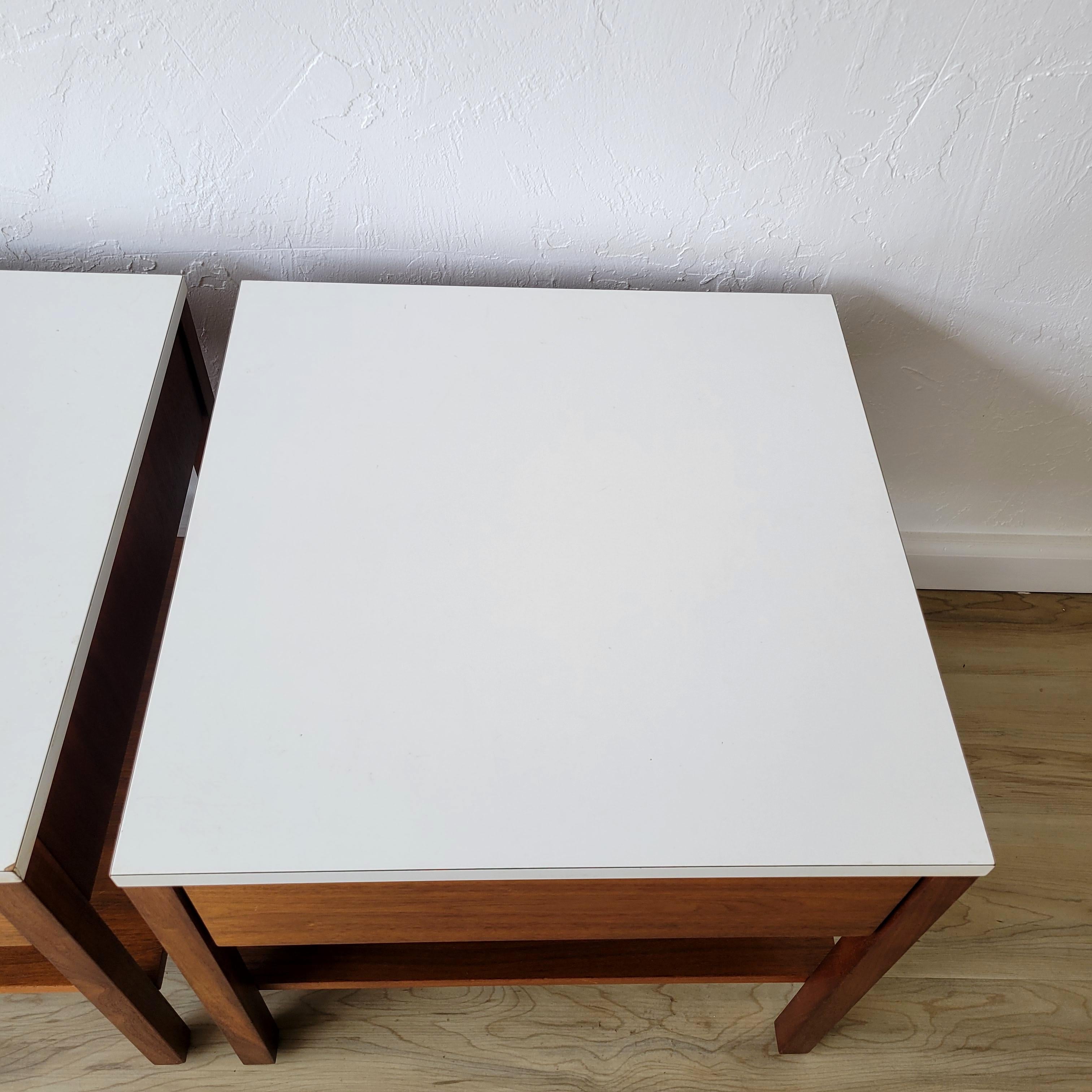 Florence Knoll Walnut + White Laminate Top Nightstand / Side Tables In Good Condition In Springfield, OR