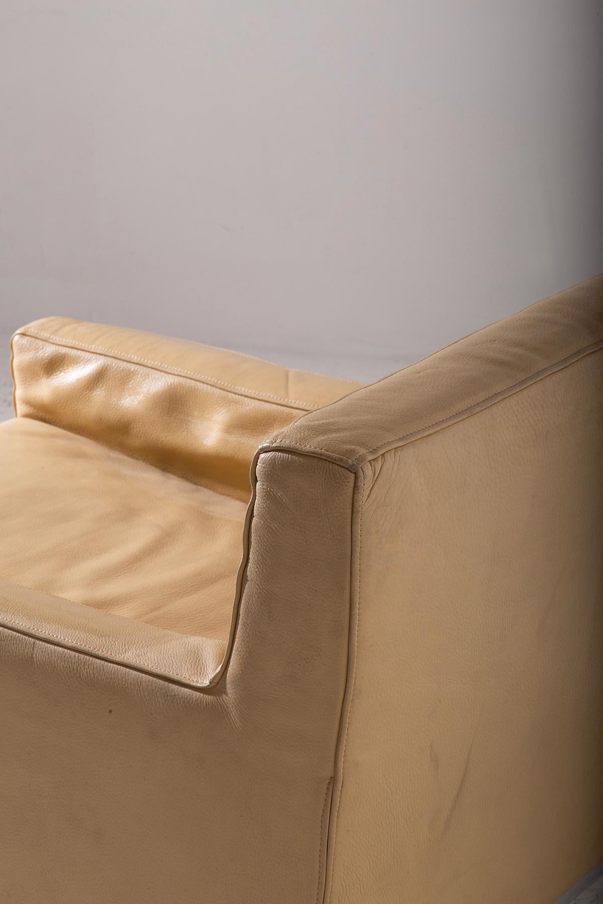 Mid-Century Modern Fauteuil en cuir attribué à Florence Knoll en vente
