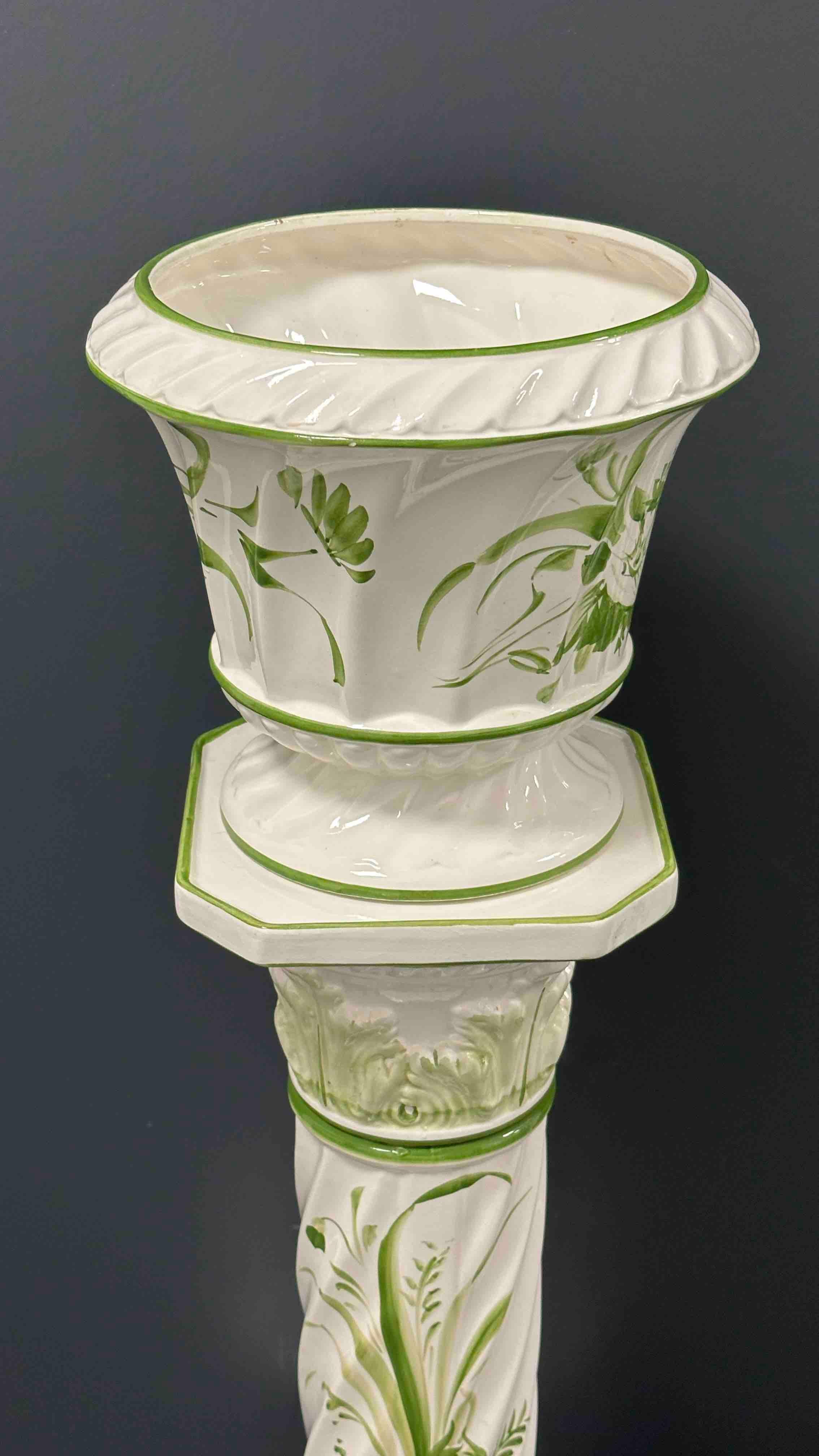 ceramic pedestal stand