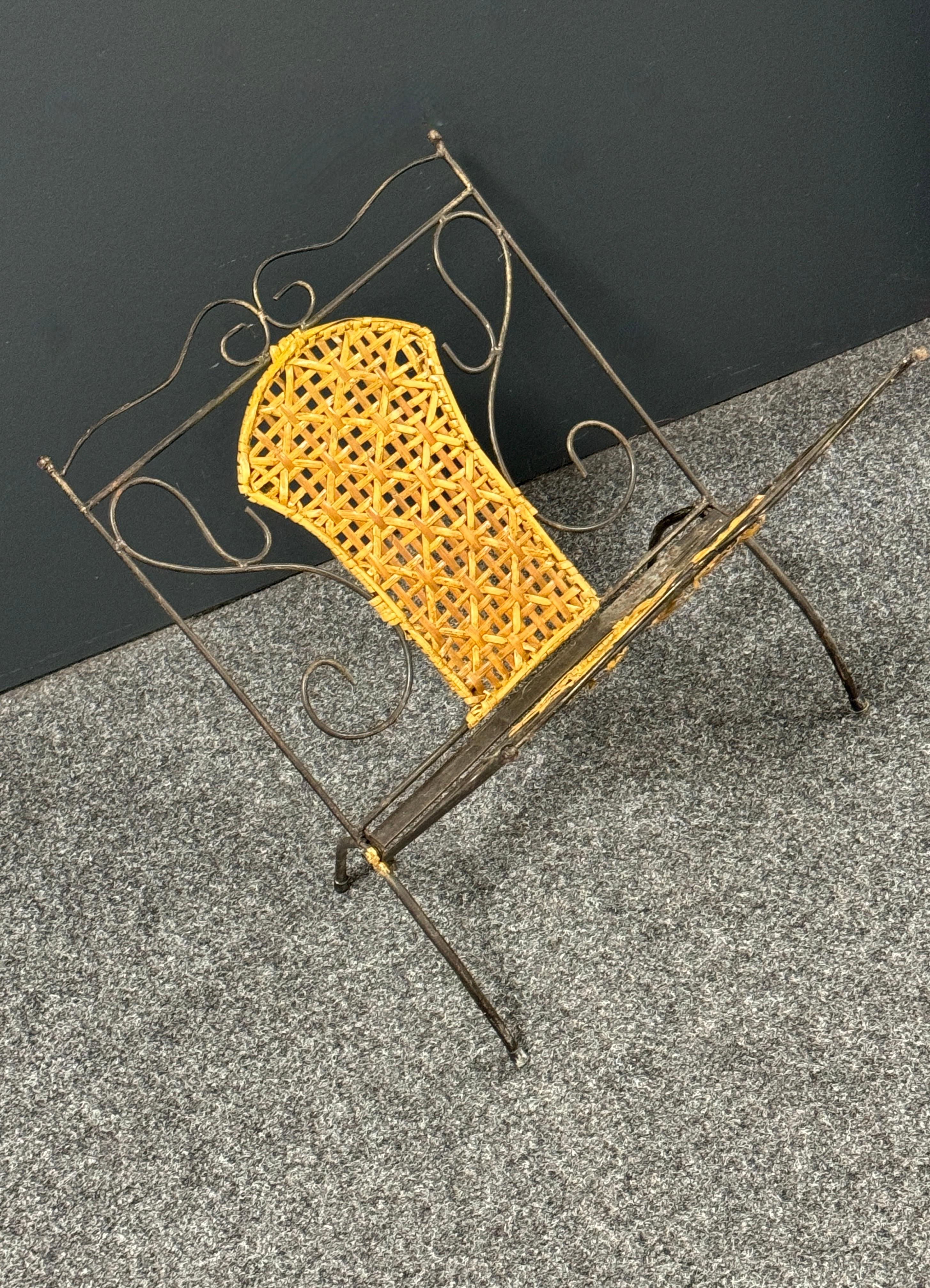 Florence Style Wicker & Metal Magazine Rack Stand, 1970s, Italy For Sale 7