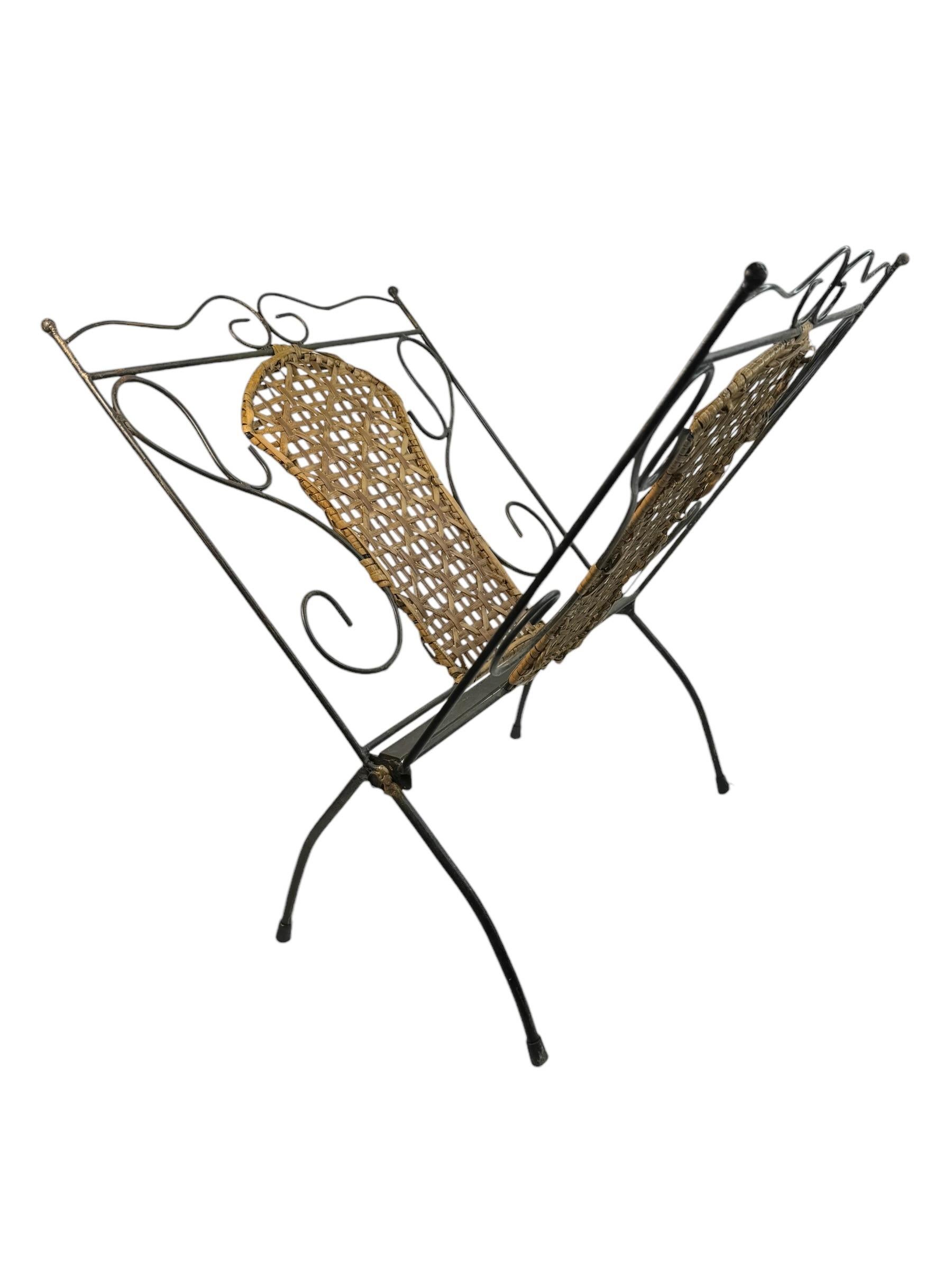 Florence Style Wicker & Metal Magazine Rack Stand, 1970s, Italy For Sale 1