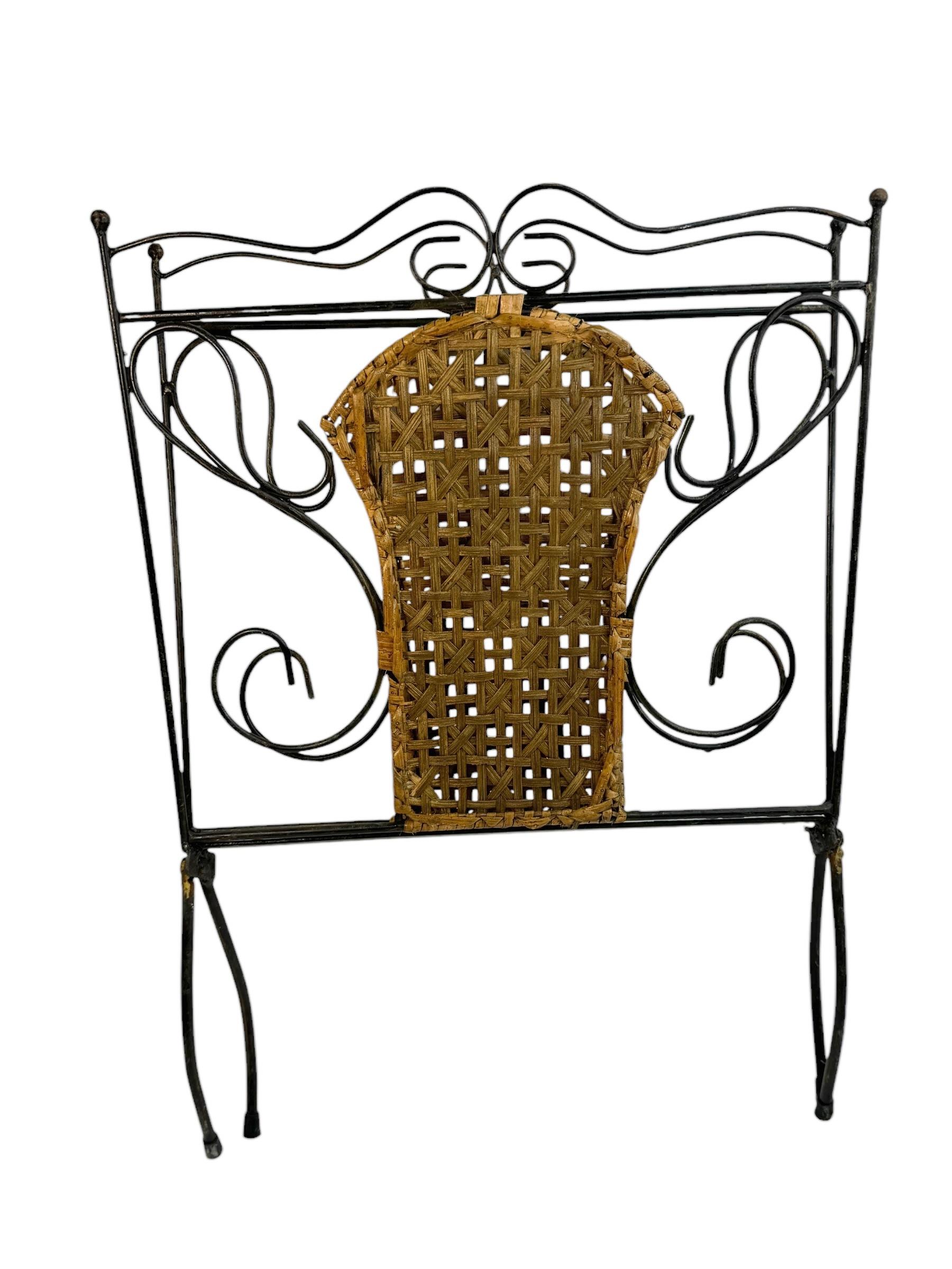 Florence Style Wicker & Metal Magazine Rack Stand, 1970s, Italy For Sale 2