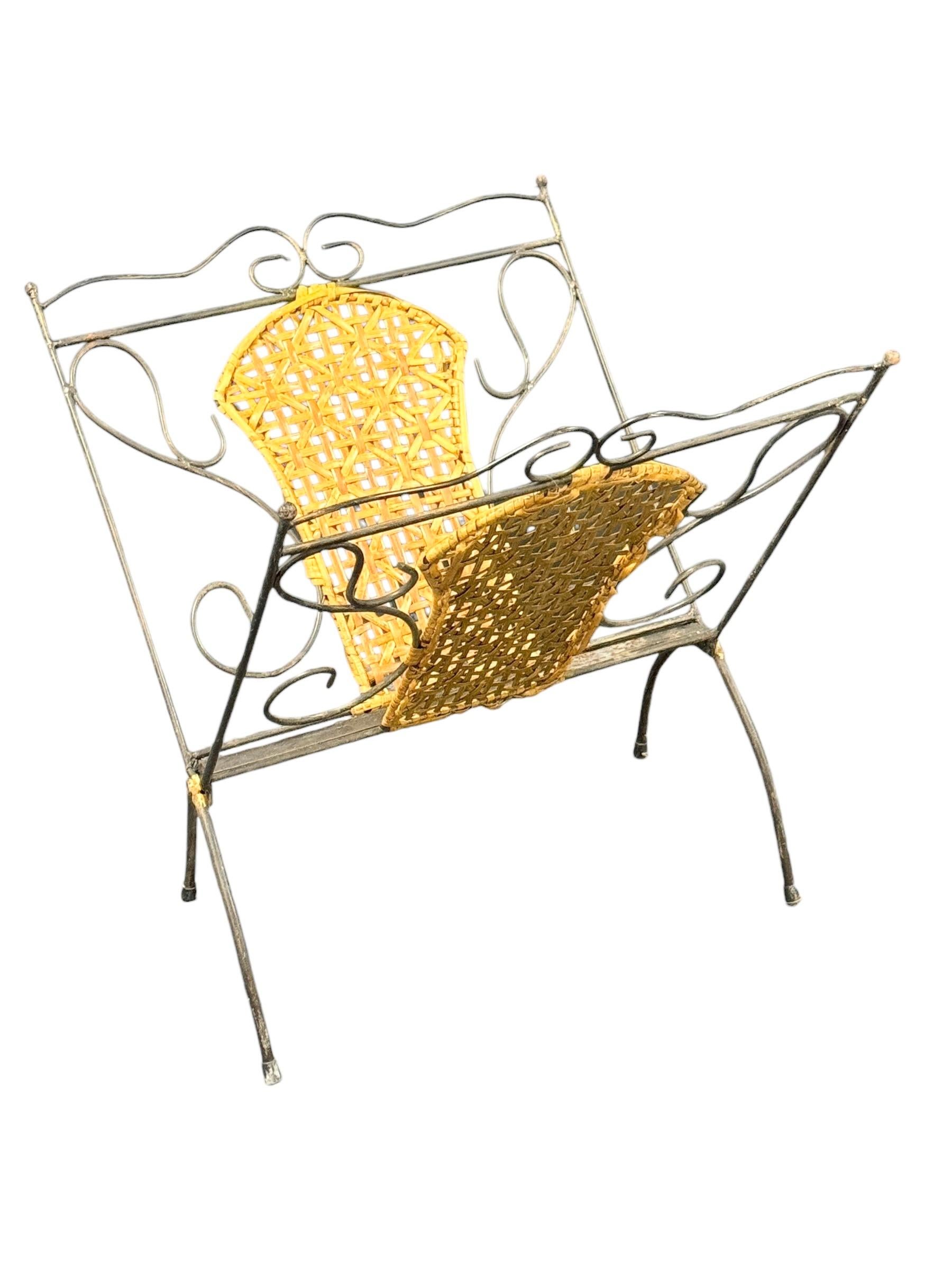 Florence Style Wicker & Metal Magazine Rack Stand, 1970s, Italy For Sale 4