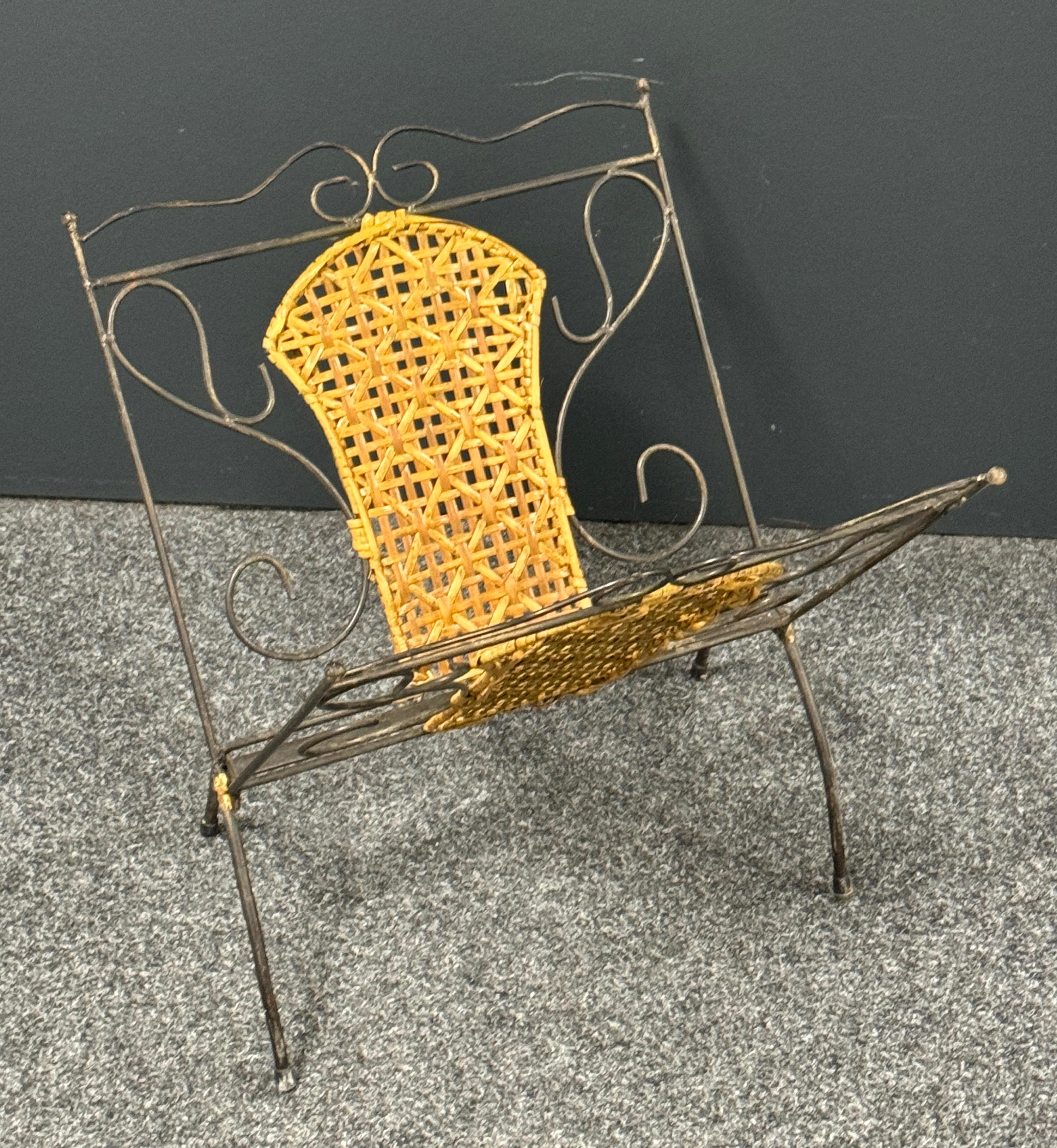 Florence Style Wicker & Metal Magazine Rack Stand, 1970s, Italy For Sale 5