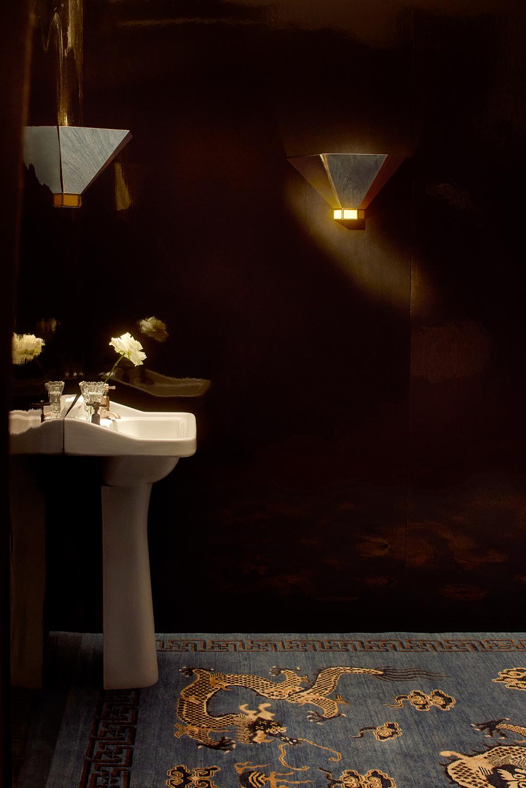 Florens Wall Sconce in mirror-polished stainless steel designed by Yaniv Chen en venta 6