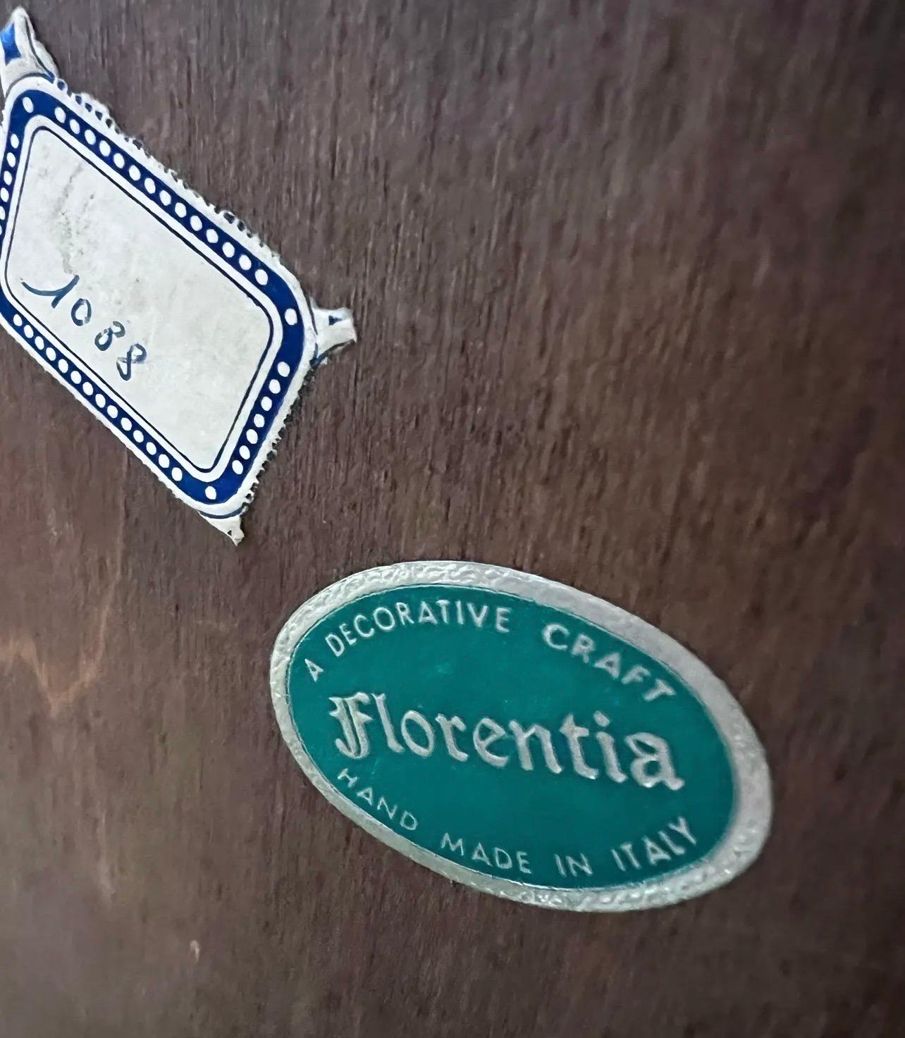 Commode da petto firmato Florentia dipinto a mano Made in Italy in vendita 1