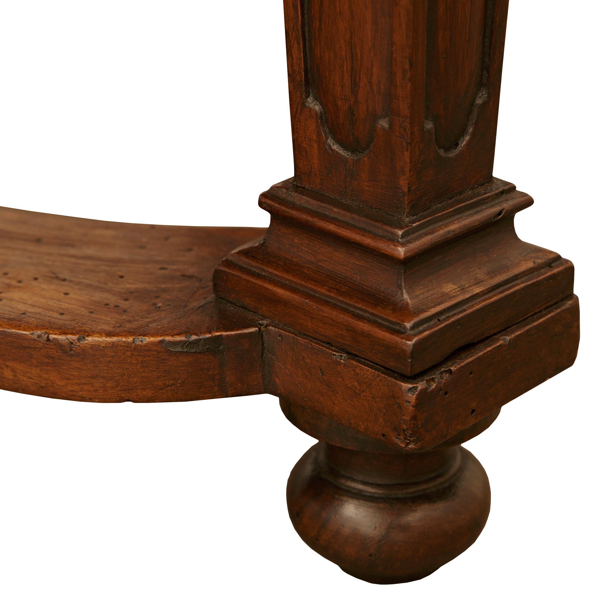 Florentine 17th century Louis XIV Period Walnut and Bronze consoles/center table For Sale 4