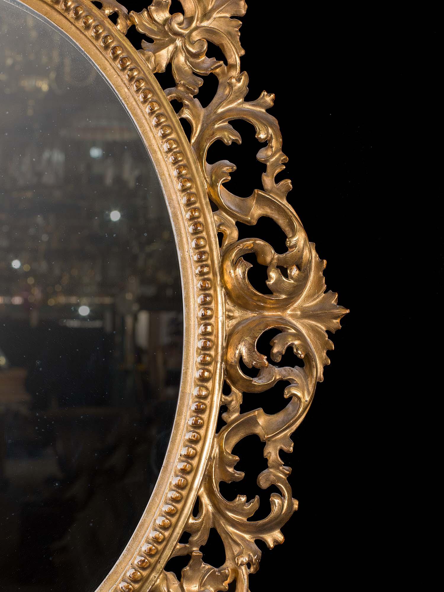 Hand-Carved Florentine 19th Century Giltwood Oval Wall Mirror