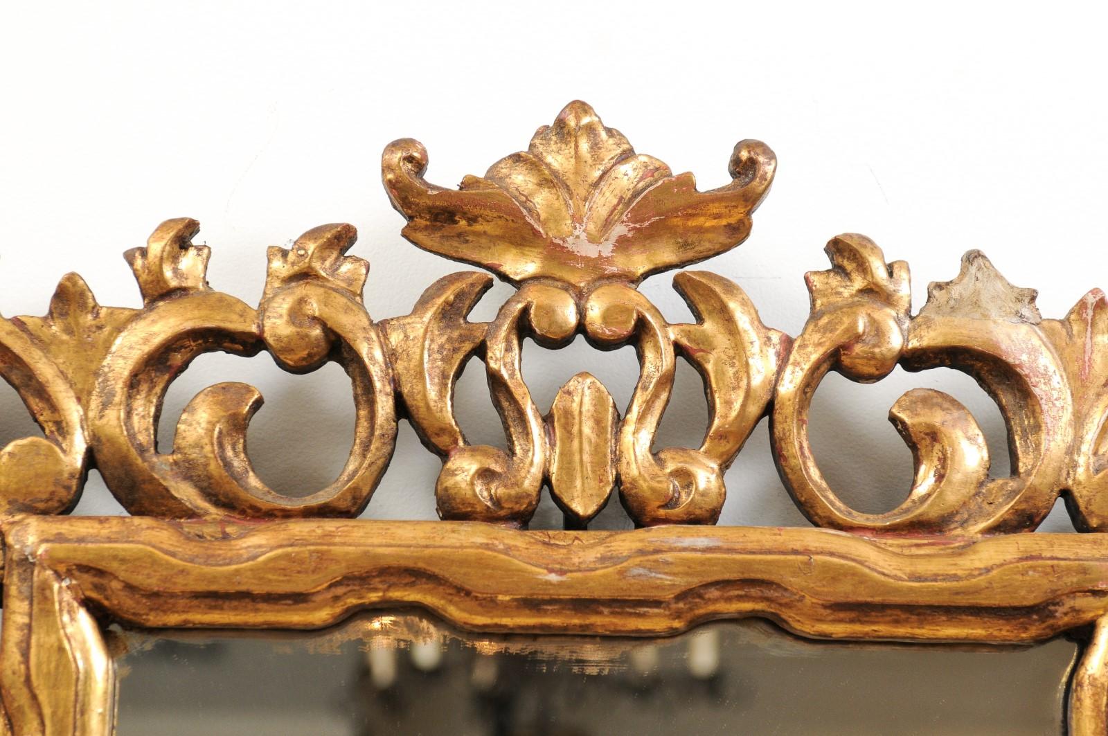 Florentine 20th Century Carved Giltwood Mirror with C-Scrolls and Foliage Motifs For Sale 7