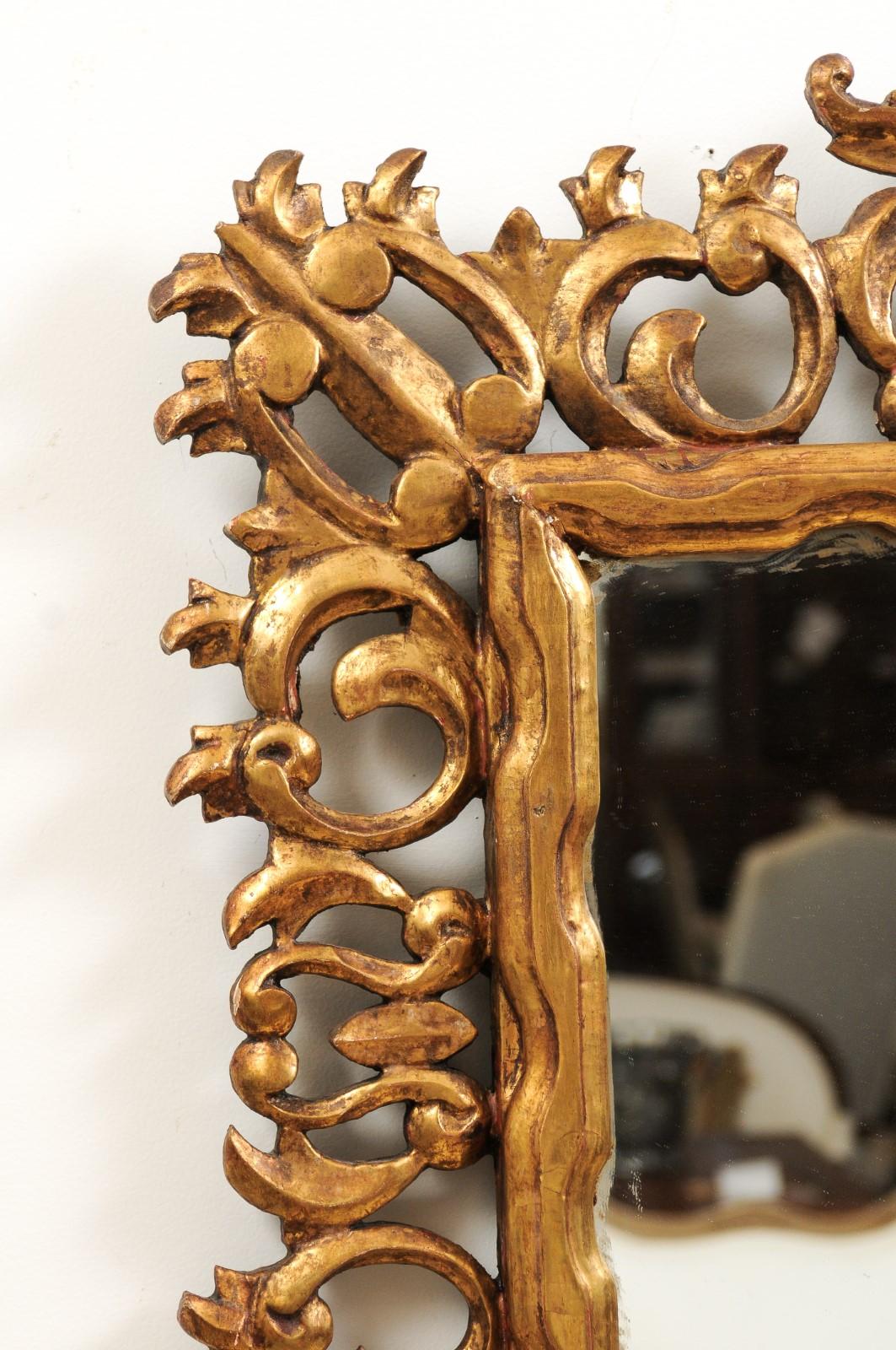 Florentine 20th Century Carved Giltwood Mirror with C-Scrolls and Foliage Motifs For Sale 3