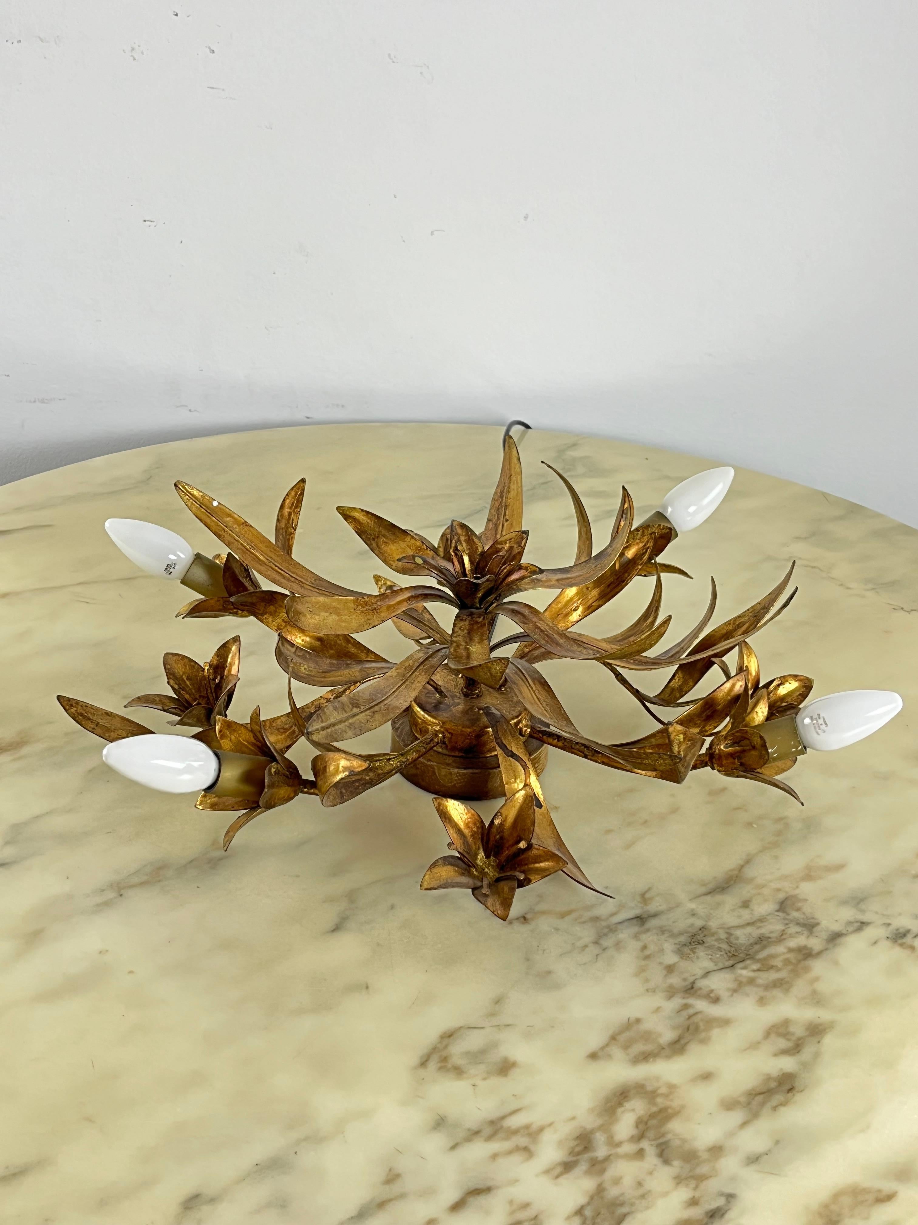Florentine 5-light golden iron ceiling light  with flowers and leaves  1980s
In the style of Banci Firenze.
Intact and functional, small signs of aging. E14 lamps.