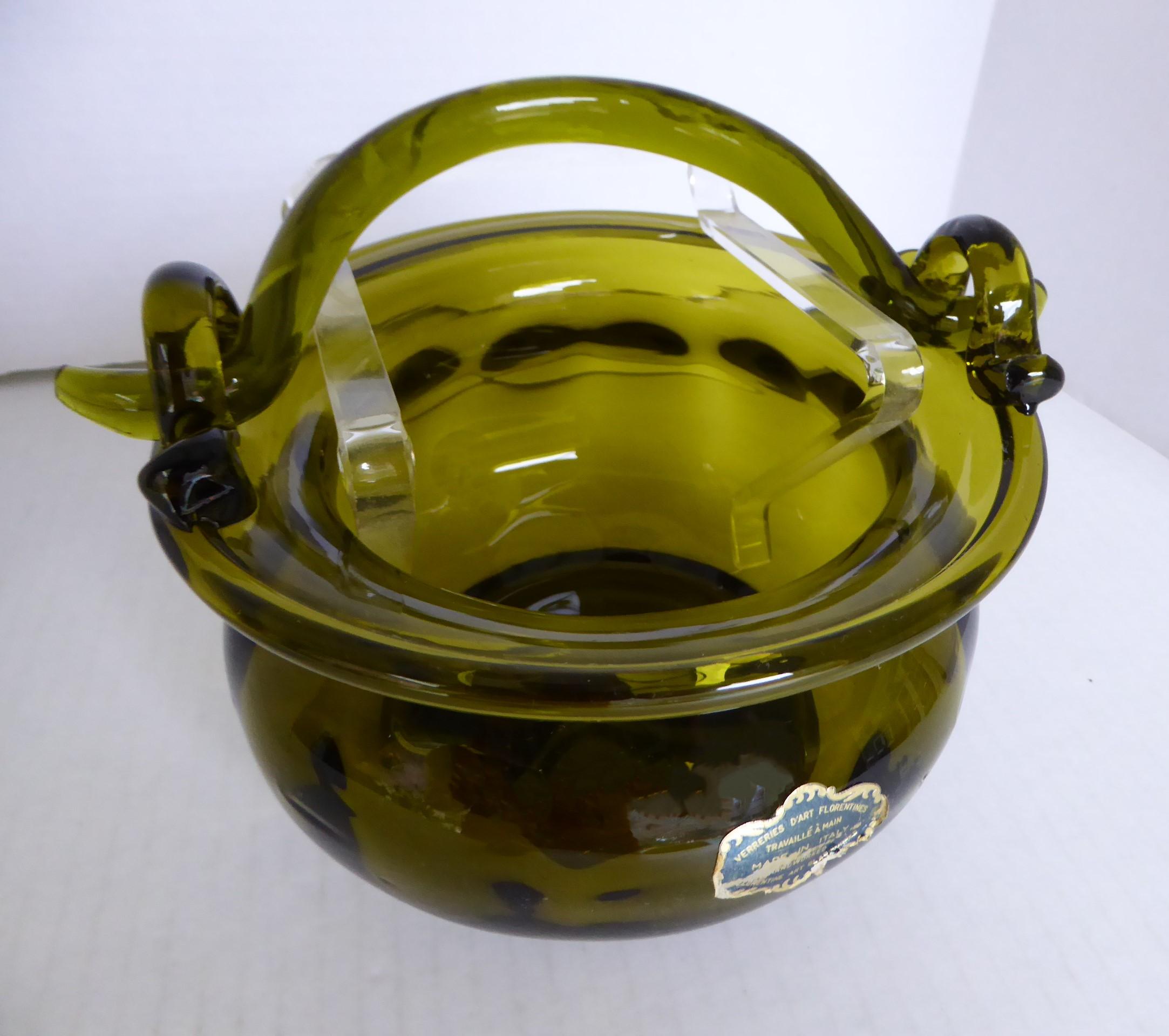 FLORENTINE ART GLASSWORKS Handmade Mid Century Glass Basket w. Handle ITALY 1960 For Sale 3