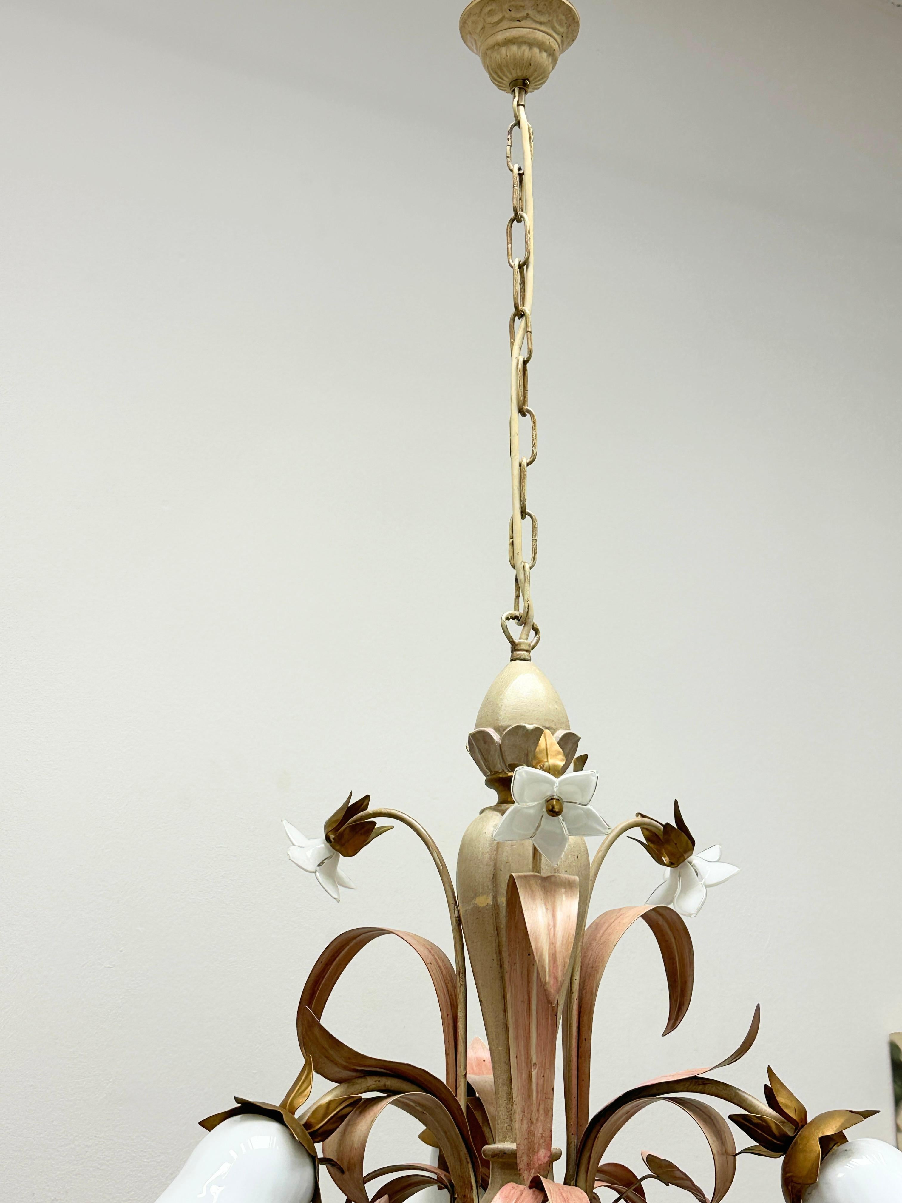 Lustre à 3 éclairages en bois polychrome de style baroque florentin par Eglo Austria en vente 6
