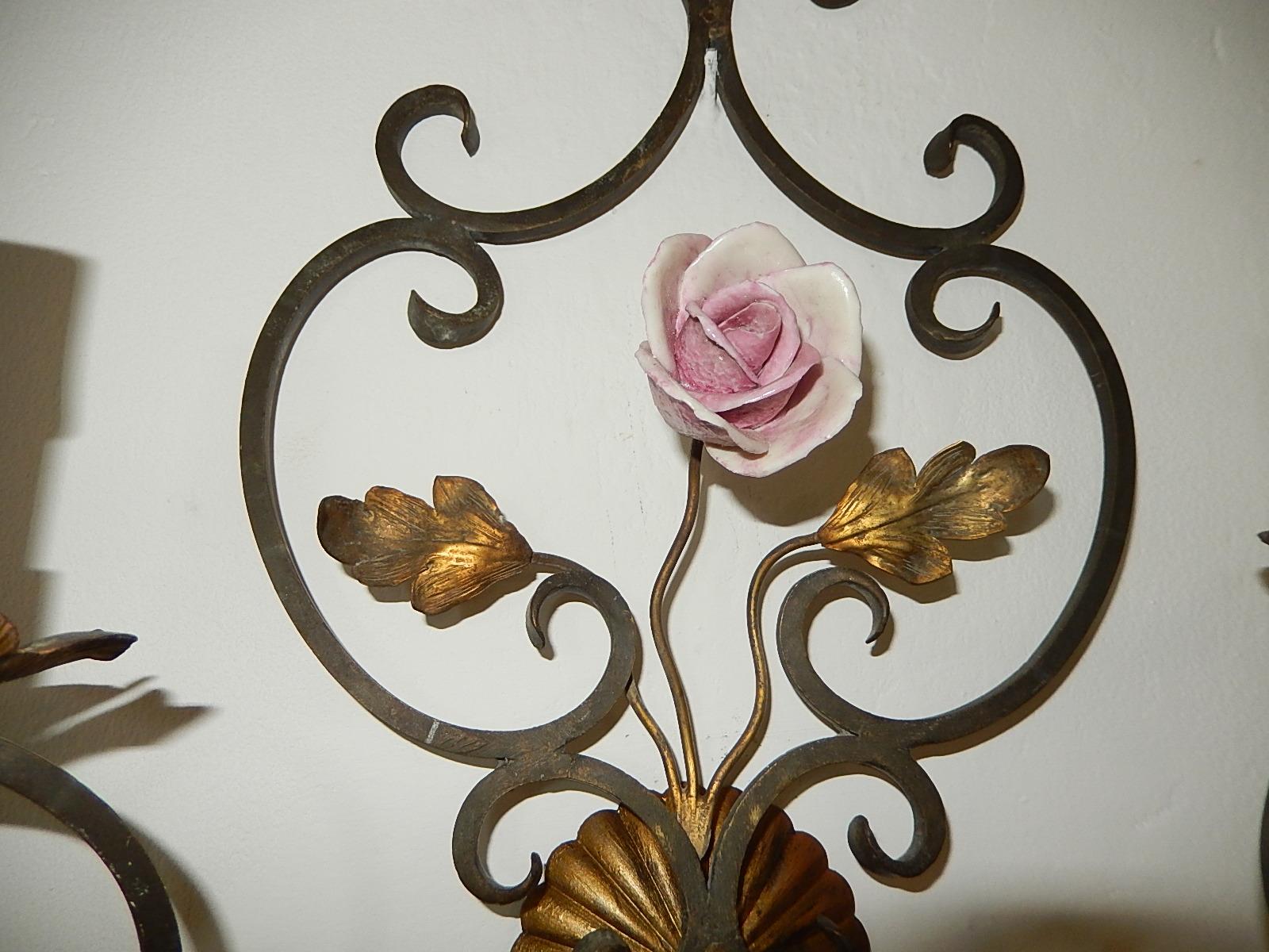 Florentine Bronze & Wrought Iron Porcelain Flowers Italian Tuscany Sconces 1900s For Sale 1