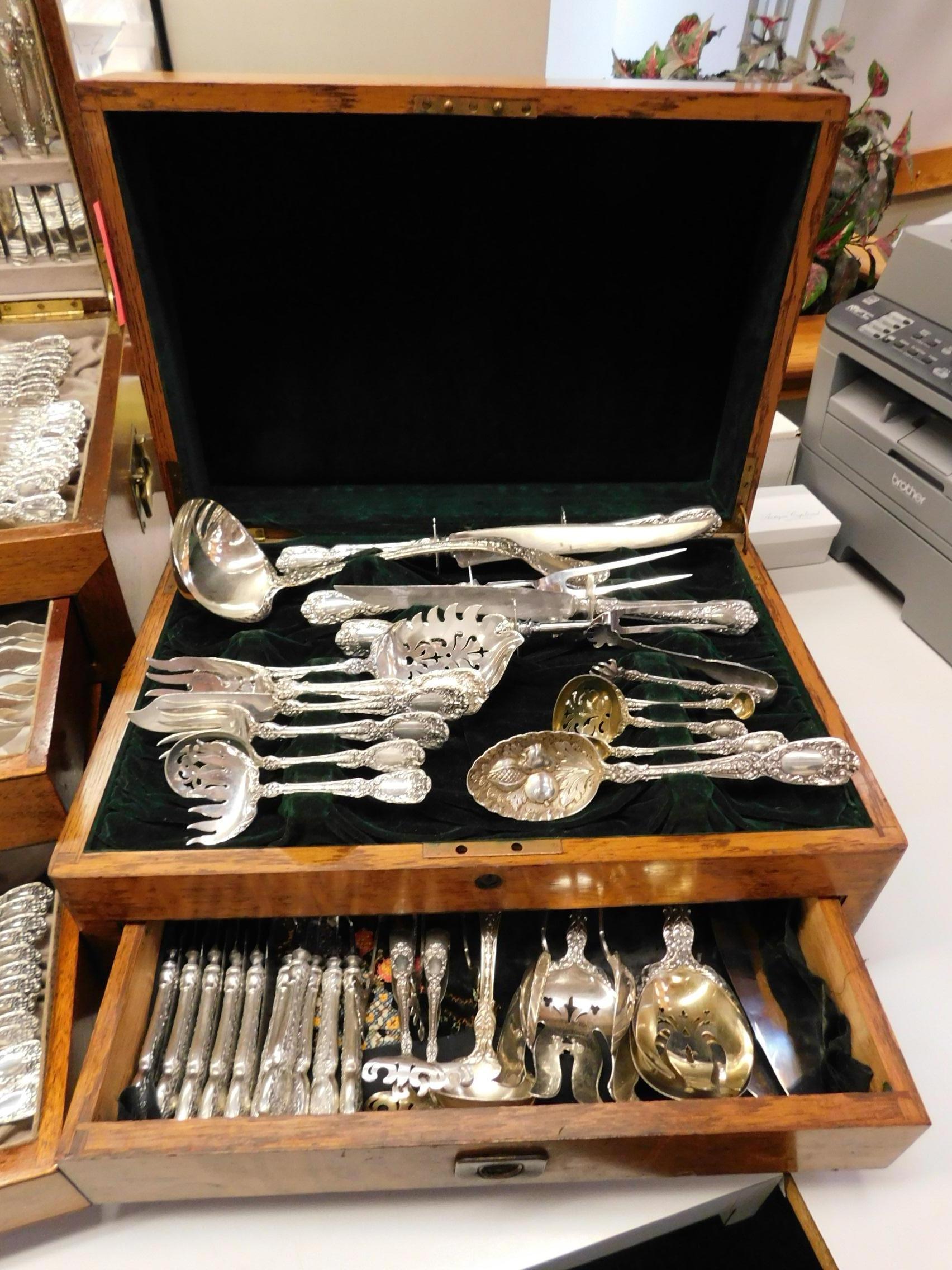 Florentine by Gorham Sterling Silver Flatware Service with Provenance 426 Pieces For Sale 3