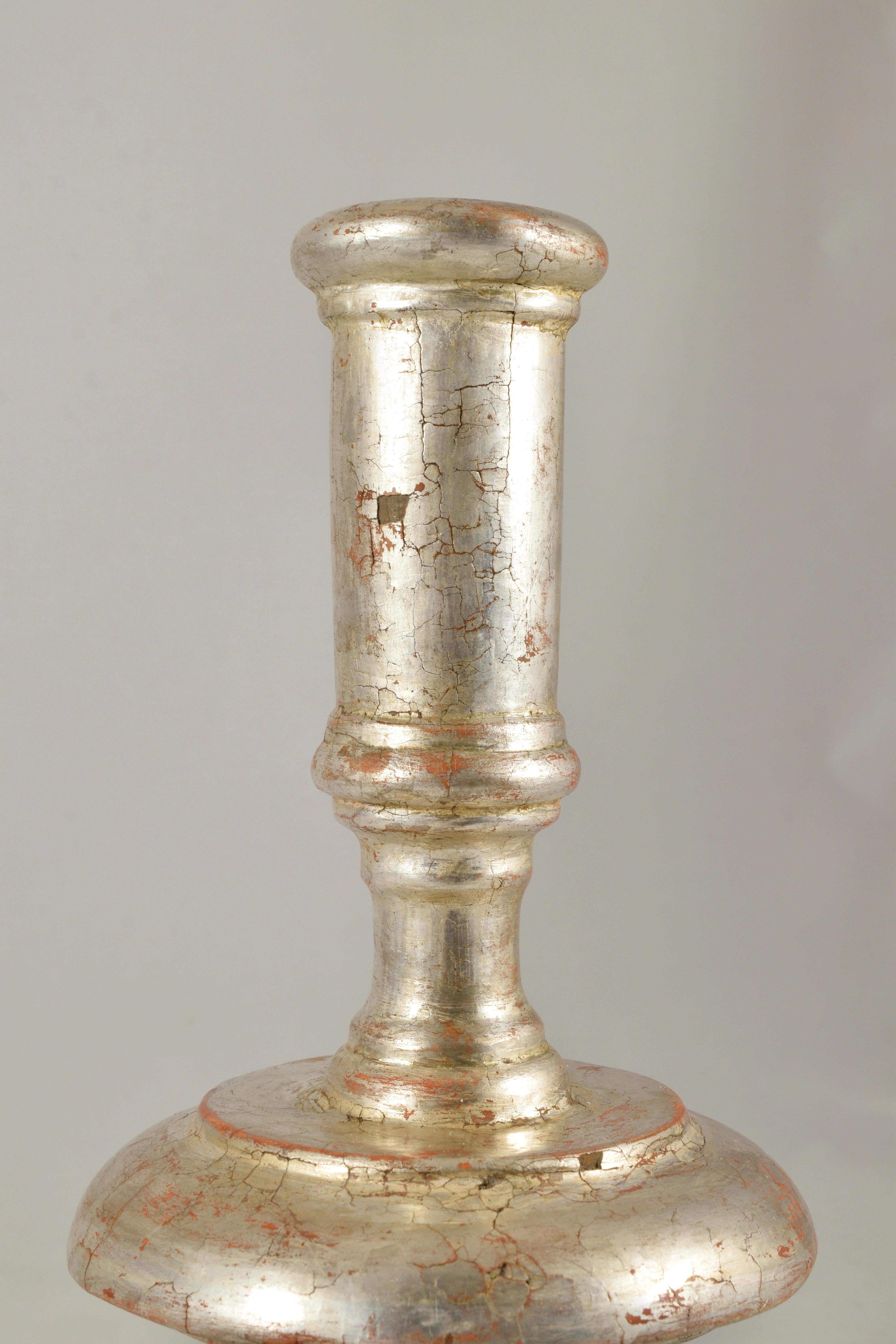 Florentine Candlestick in Lathed and Silvered Wood, Late 17th Century In Good Condition For Sale In Prato, IT