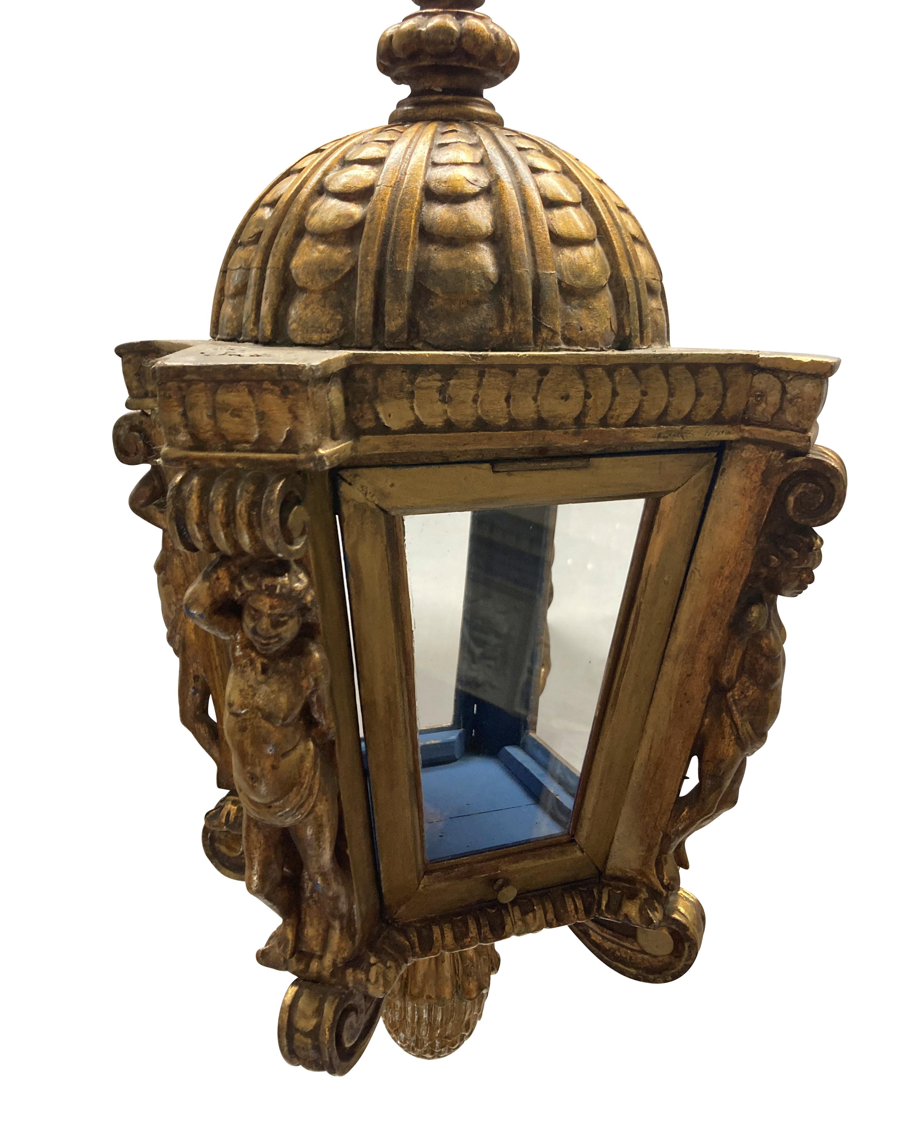 Early 20th Century Florentine Carved Giltwood Hanging Lantern For Sale