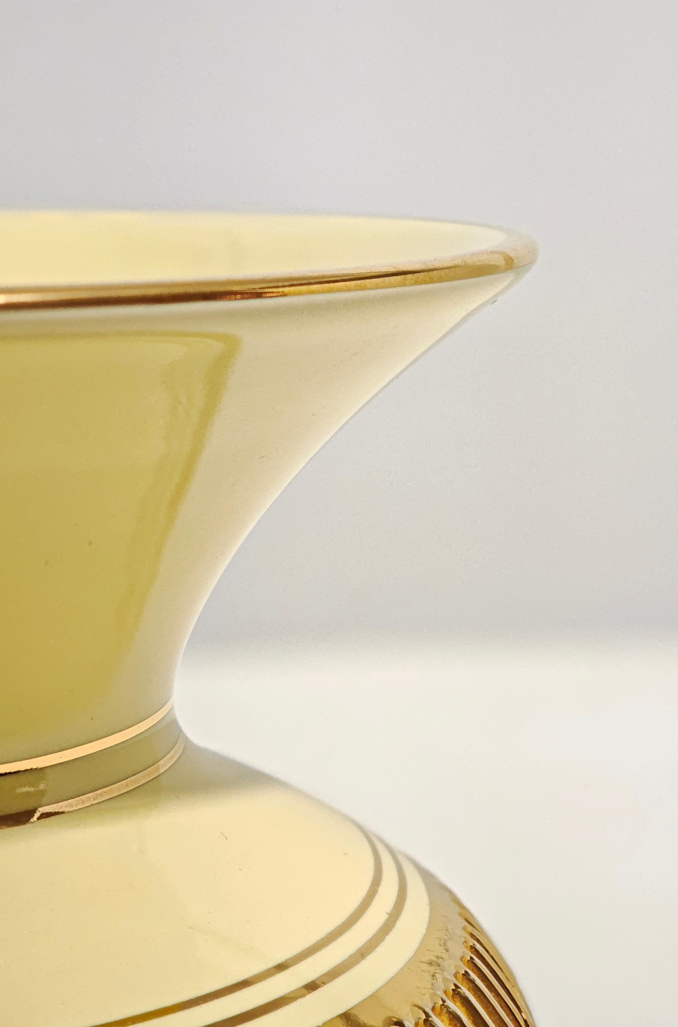 Florentine Ceramic Vase Design Italian Production 1920s. In Good Condition For Sale In Palermo, IT
