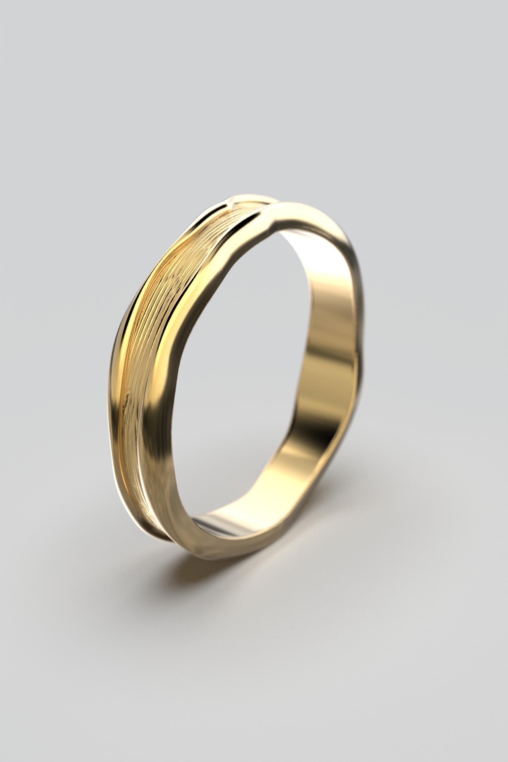 For Sale:  Florentine Finish Sophisticated Gold Wedding Band in 18k Made in Italy 2