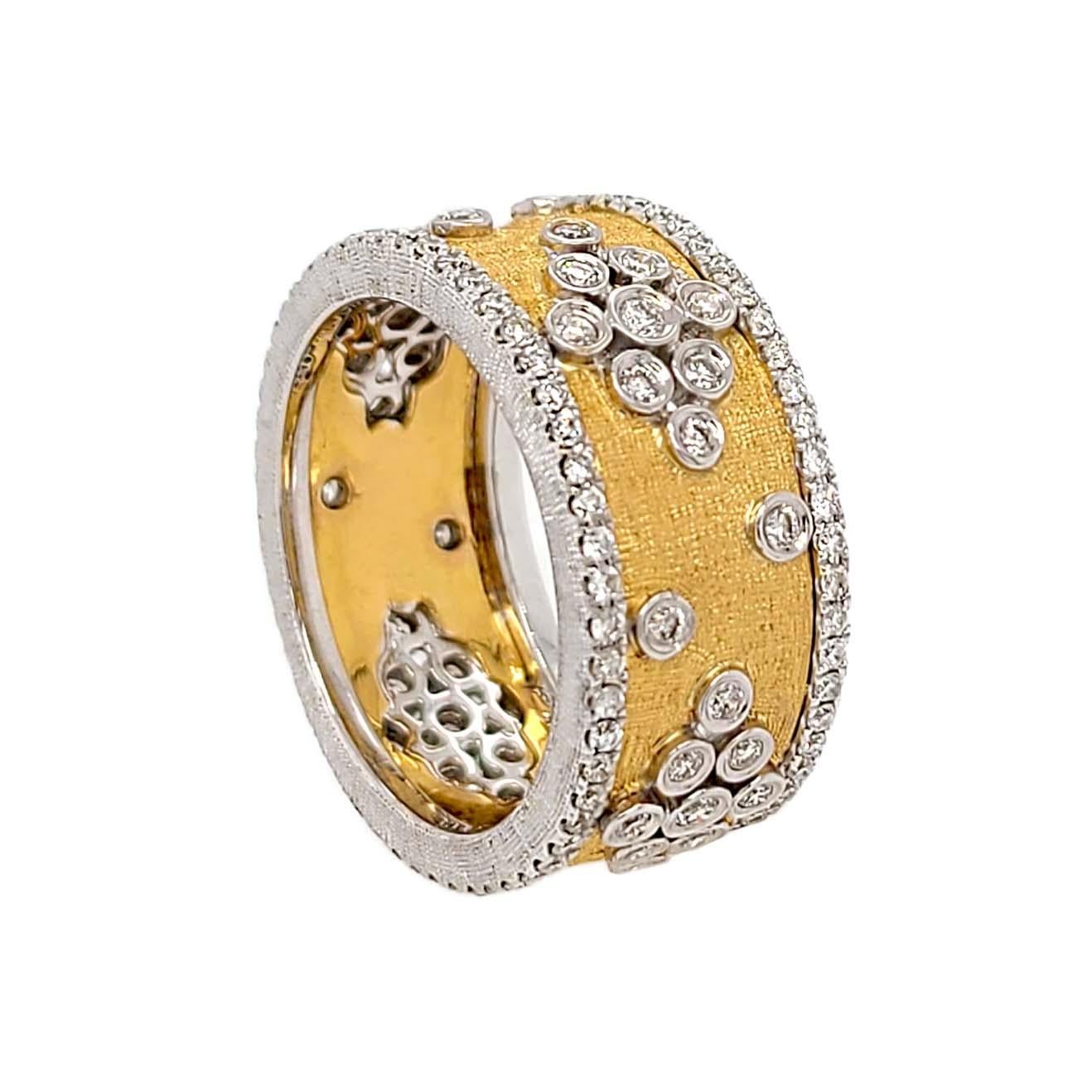 Produced by award winning Italian designer Stefano Vitolo. Stefano creates custom artisanal one of a kind jewelry with excellent gemstones in a truly old world Italian craftmanship.
This handcrafted ring has 1.04 total carat weight of F/G color and
